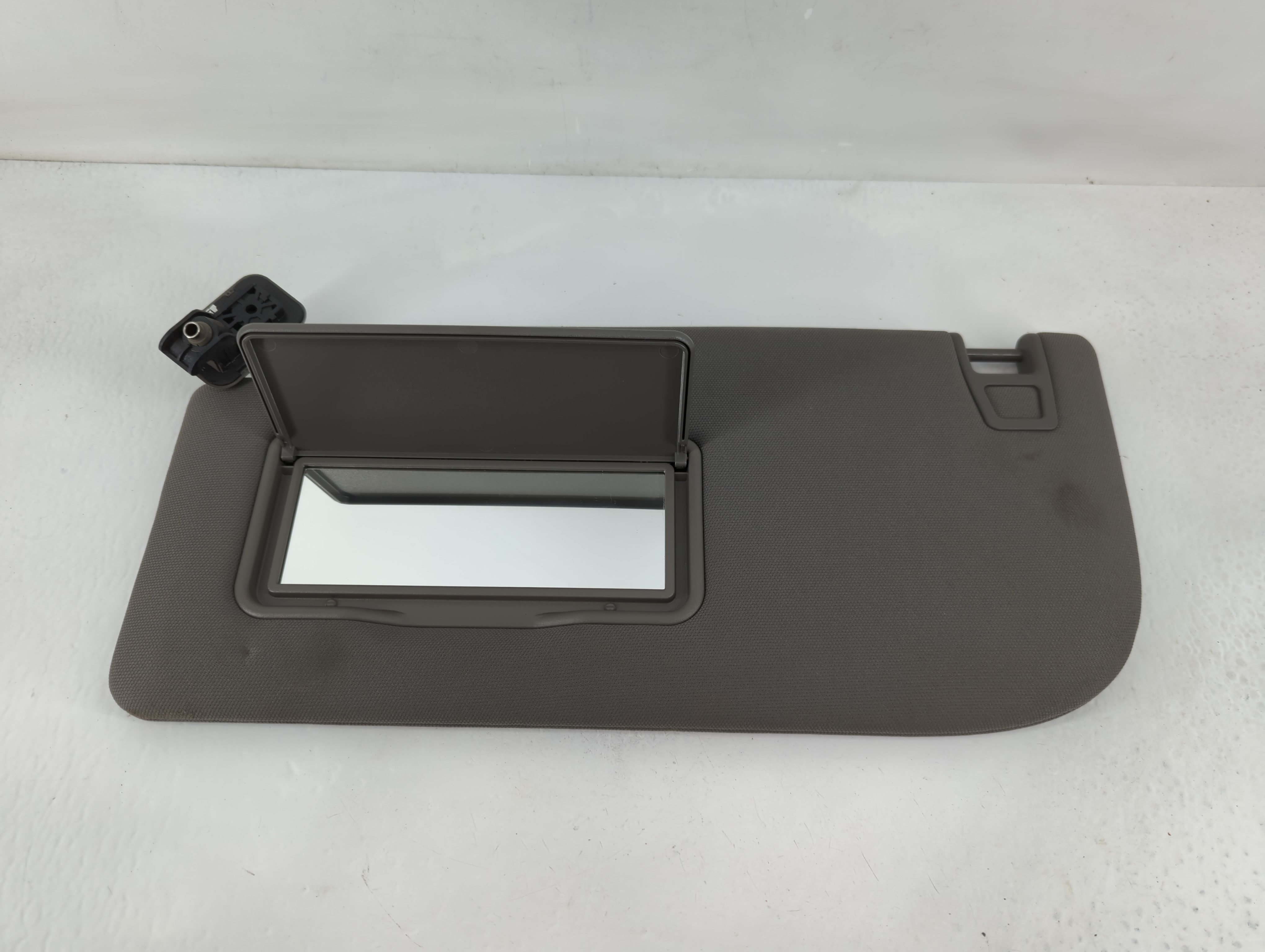 2018-2020 Ford F-150 Driver Sun Visor Mirror Left Sunvisor Grey 827946 - Oemusedautoparts1.com