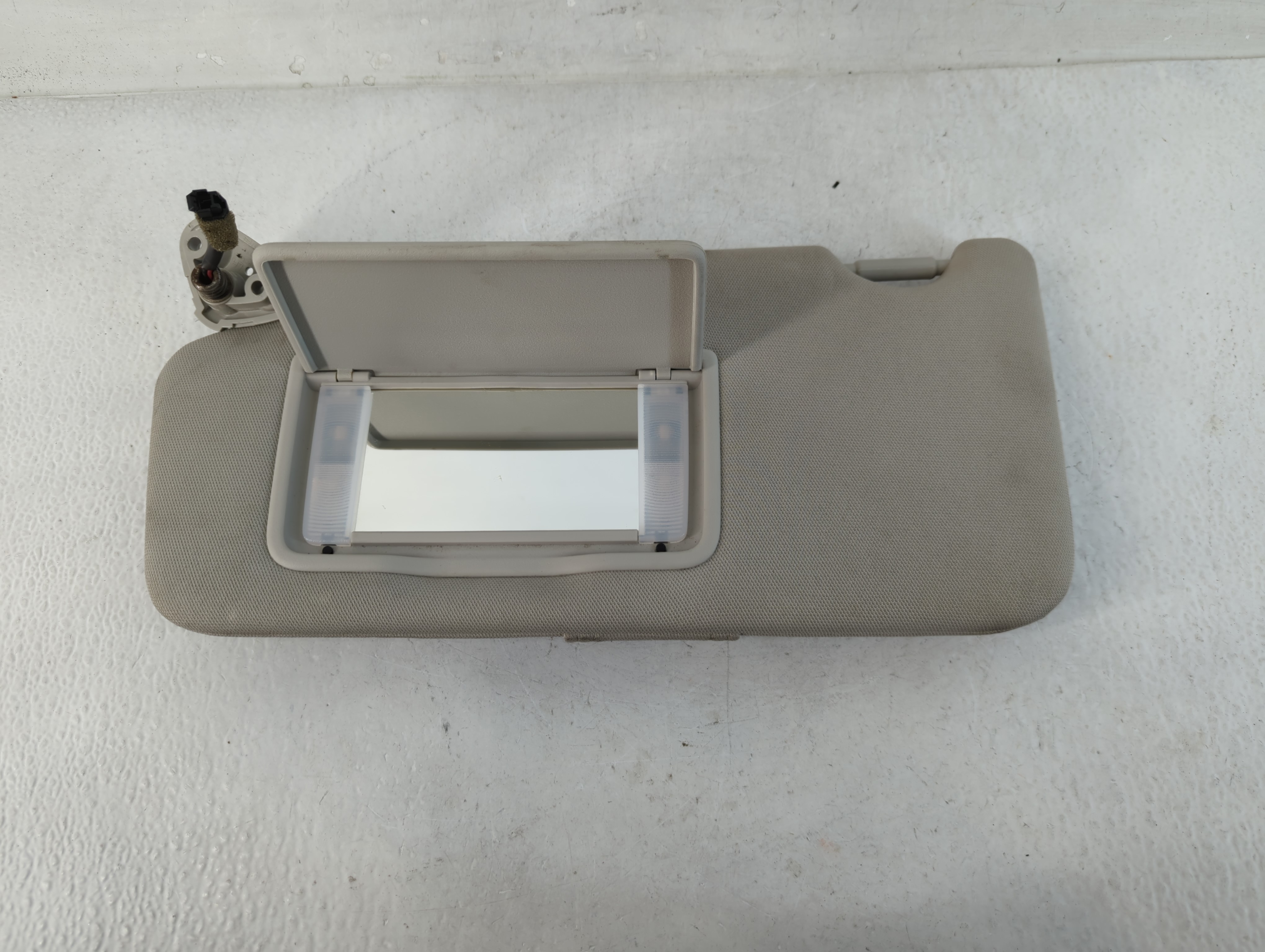 2010-2014 Subaru Legacy Driver Sun Visor Mirror Left Sunvisor Grey 827975 - Oemusedautoparts1.com