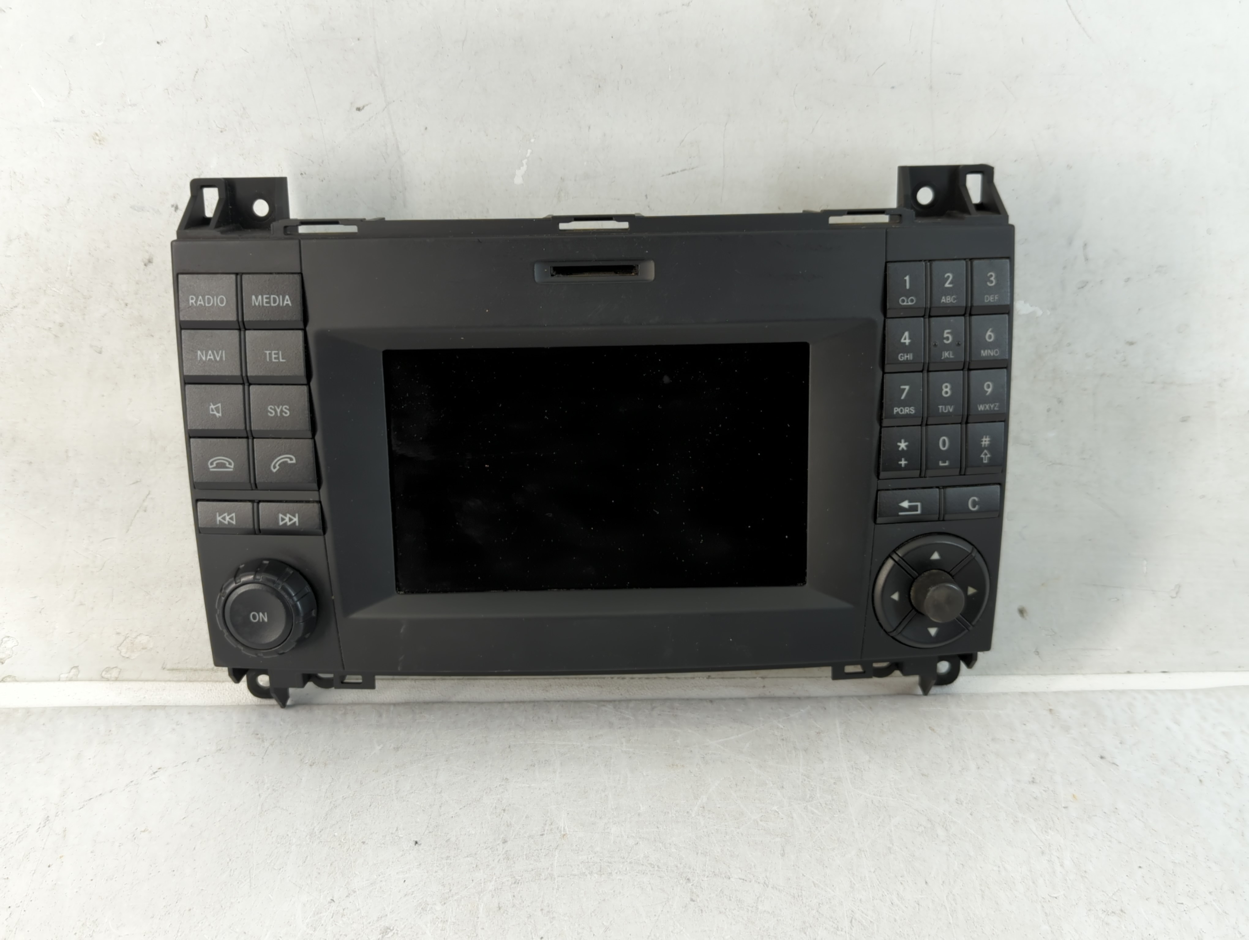 2016-2020 Mercedes-benz Metris Am Fm Cd Player Radio Receiver 827991 - Oemusedautoparts1.com