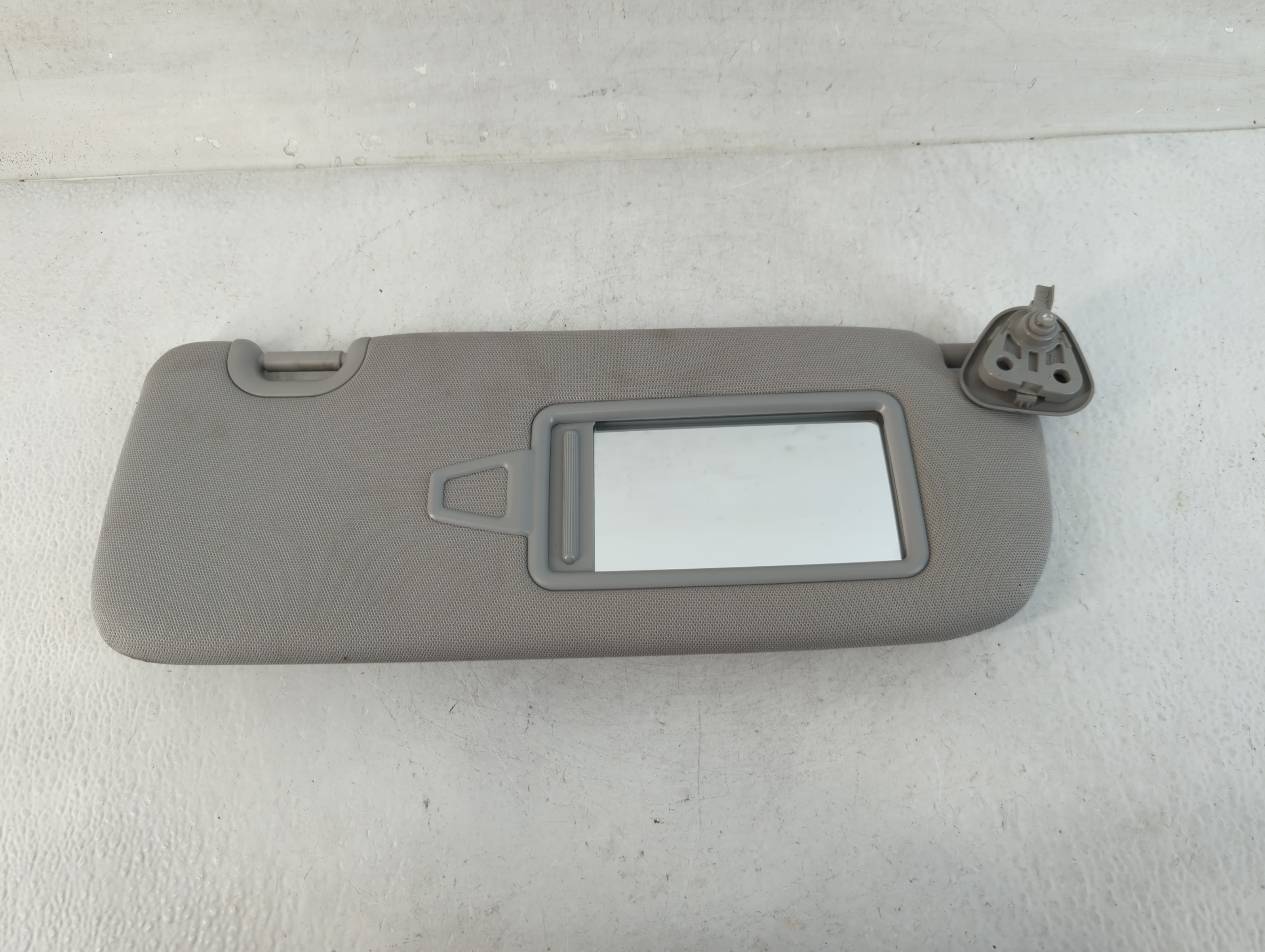 2013-2019 Hyundai Santa Fe Passenger Sun Visor Mirror Right Sunvisor Grey 828002 - Oemusedautoparts1.com