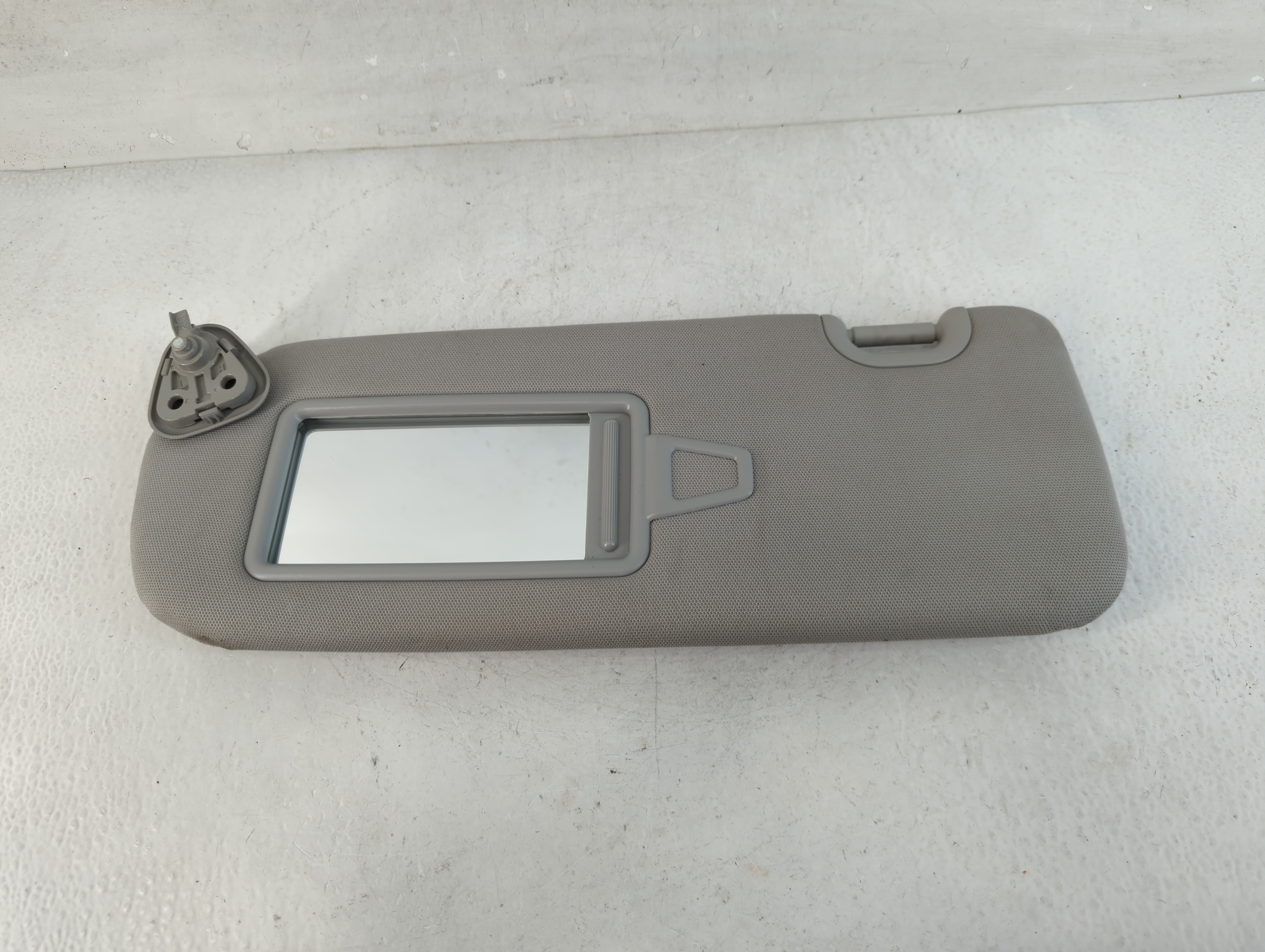 2013-2019 Hyundai Santa Fe Driver Sun Visor Mirror Left Sunvisor Grey 828008 - Oemusedautoparts1.com