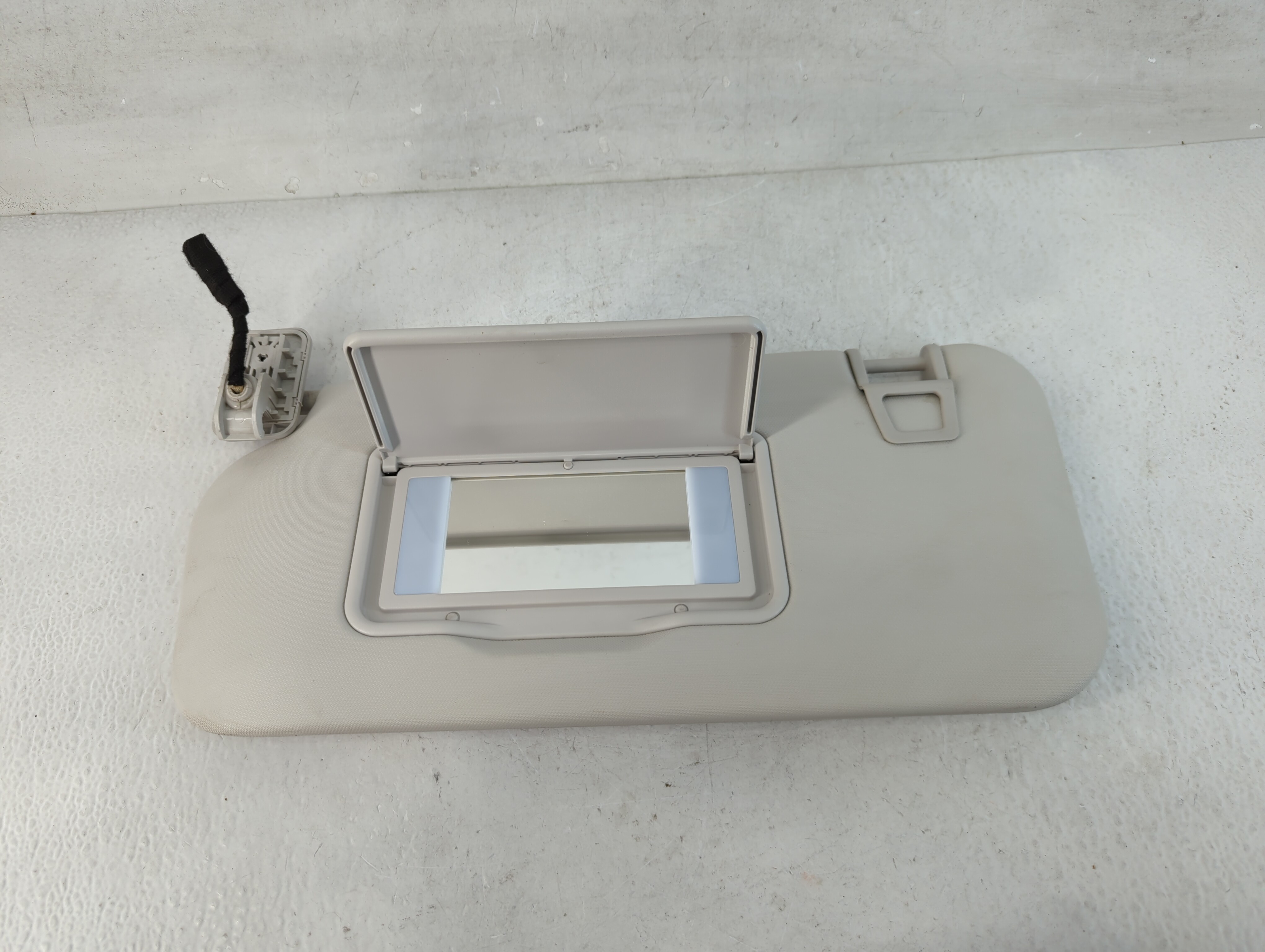 Picture of Ford Bronco Driver Sun Visor Mirror Left Sunvisor Light Grey 828012
