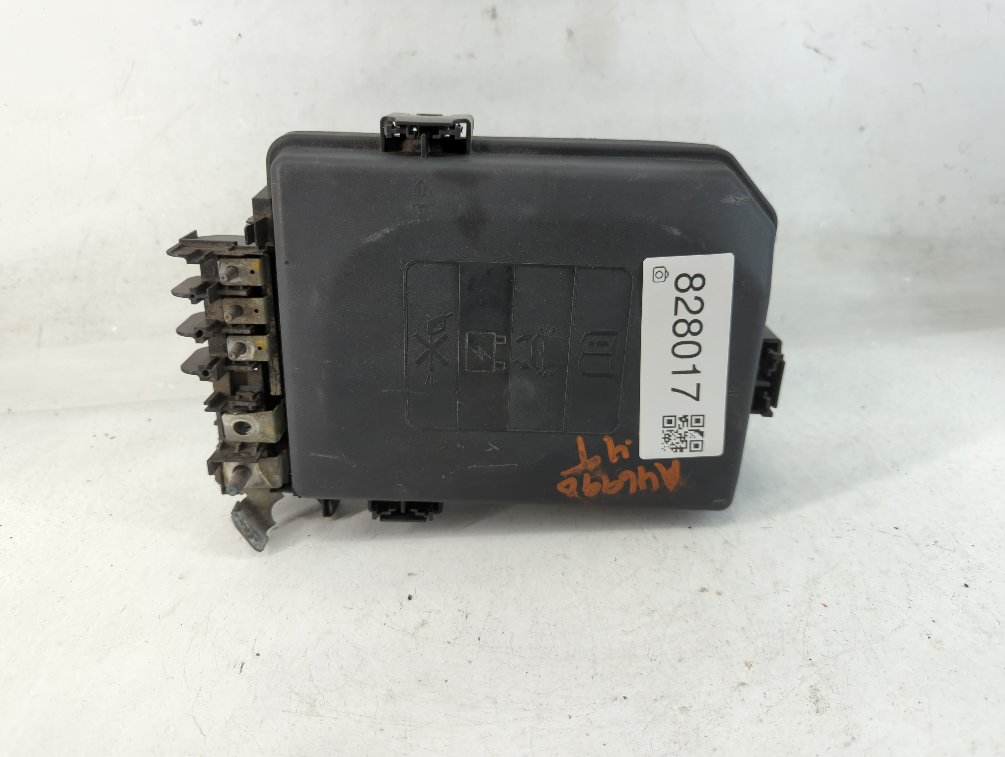 2016-2018 Chevrolet Cruze Fusebox Fuse Box Relay Module 42677659 828017 - Oemusedautoparts1.com