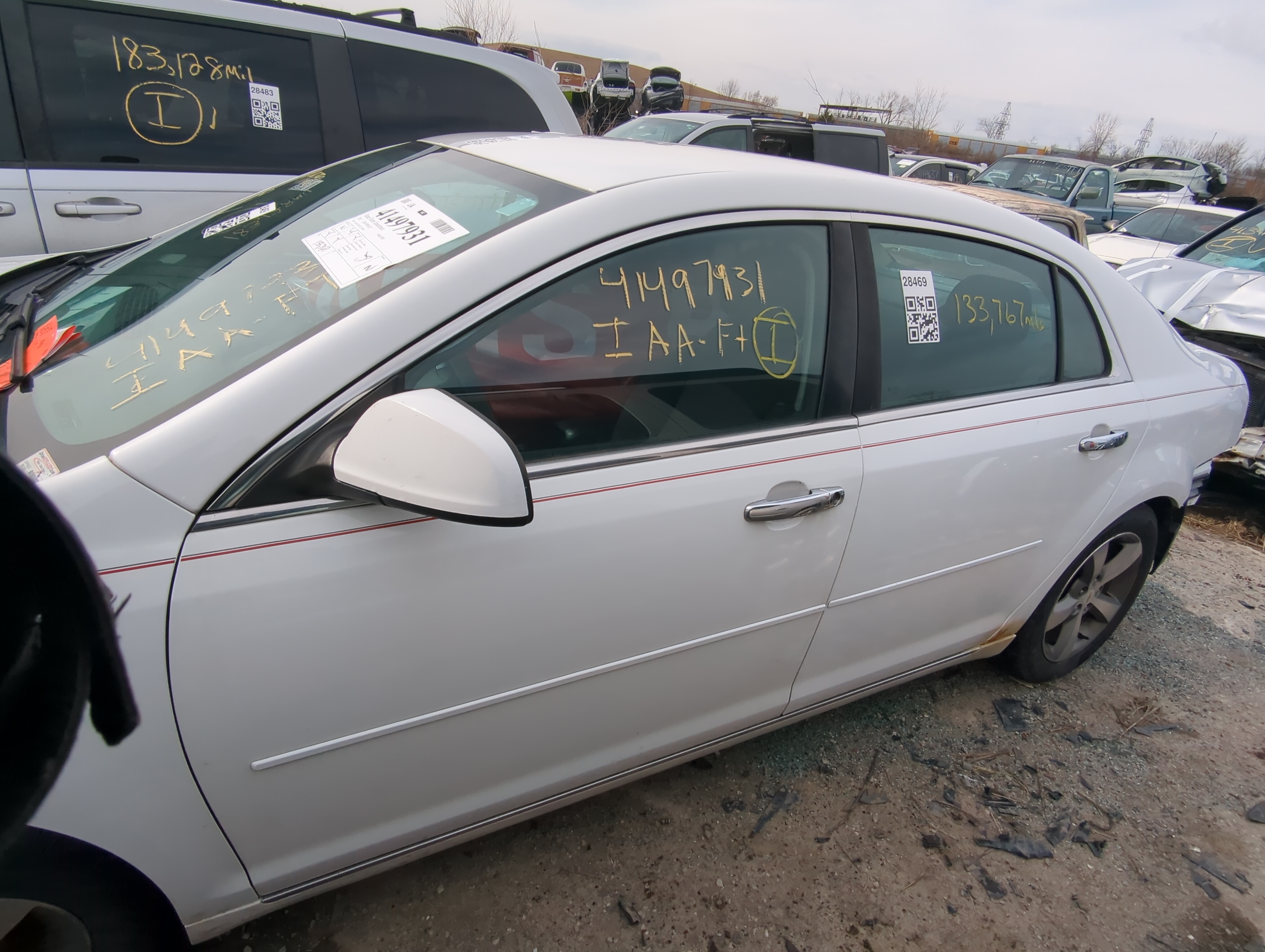 2008-2012 Chevrolet Malibu Driver Front Door Oem 828152 - Oemusedautoparts1.com