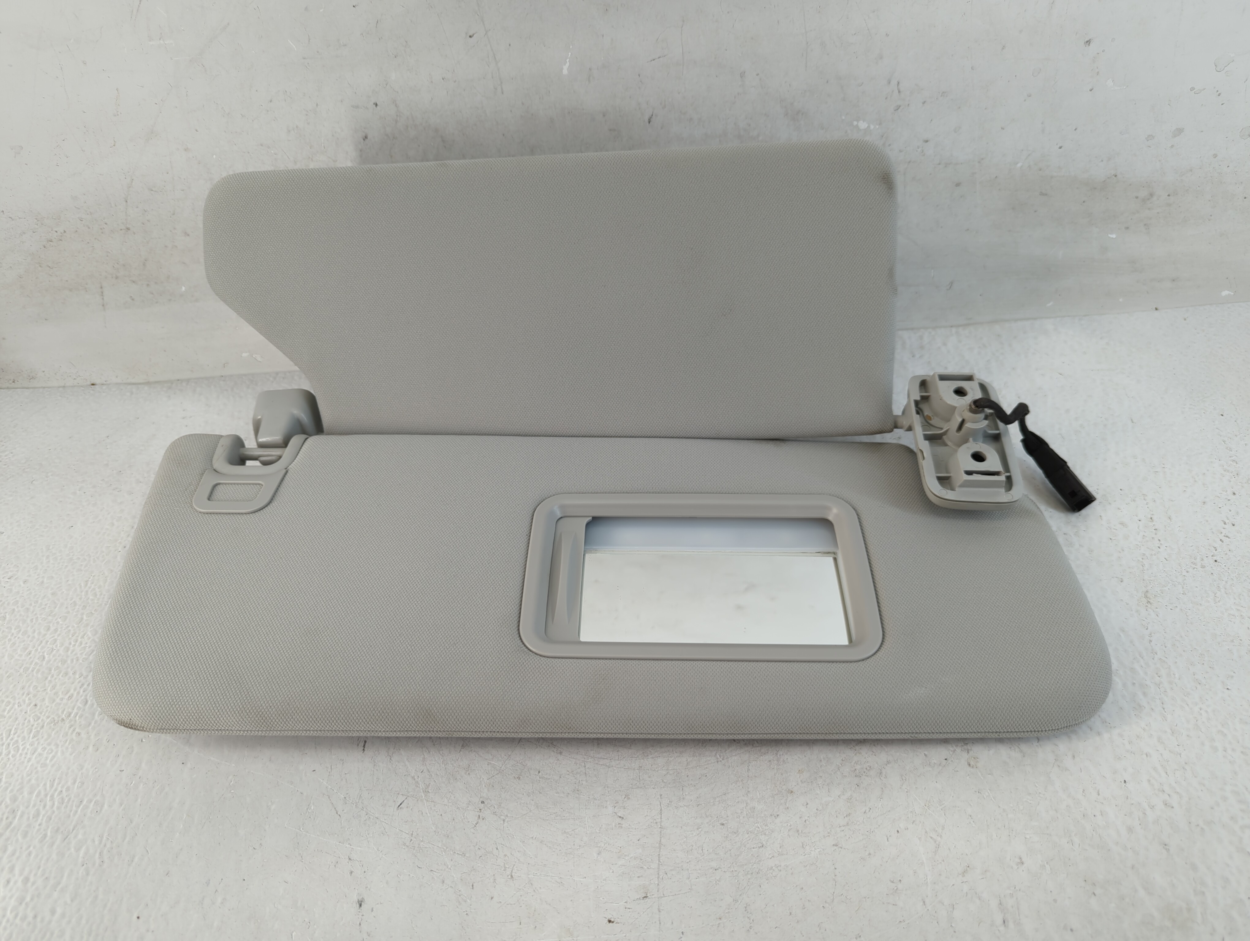 2016 Land Rover Range Rover Sport Passenger Sun Visor Mirror Right Sunvisor 828189 - Oemusedautoparts1.com