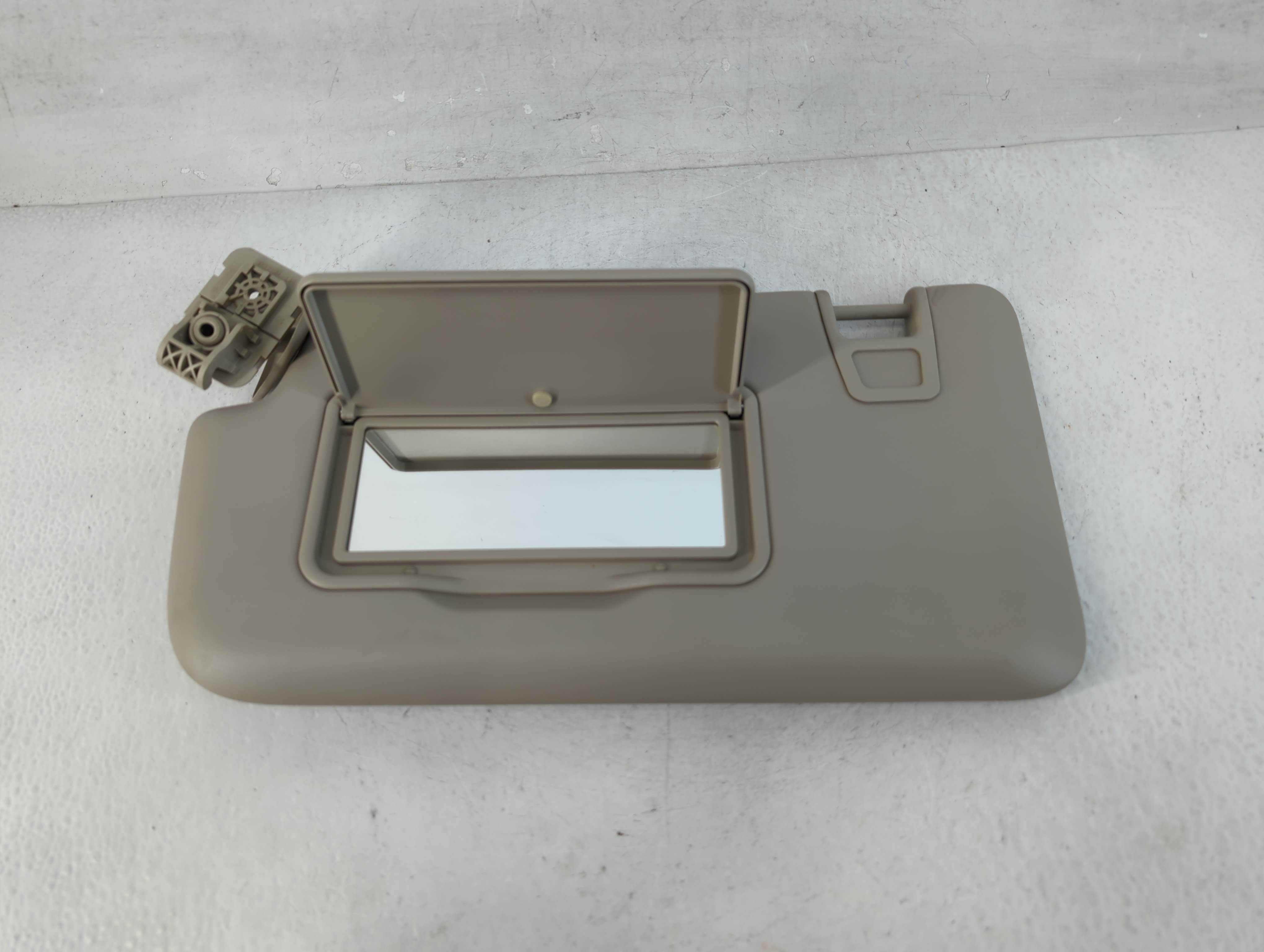 2019-2022 Ford Ranger Driver Sun Visor Mirror Left Sunvisor Beige 828190 - Oemusedautoparts1.com