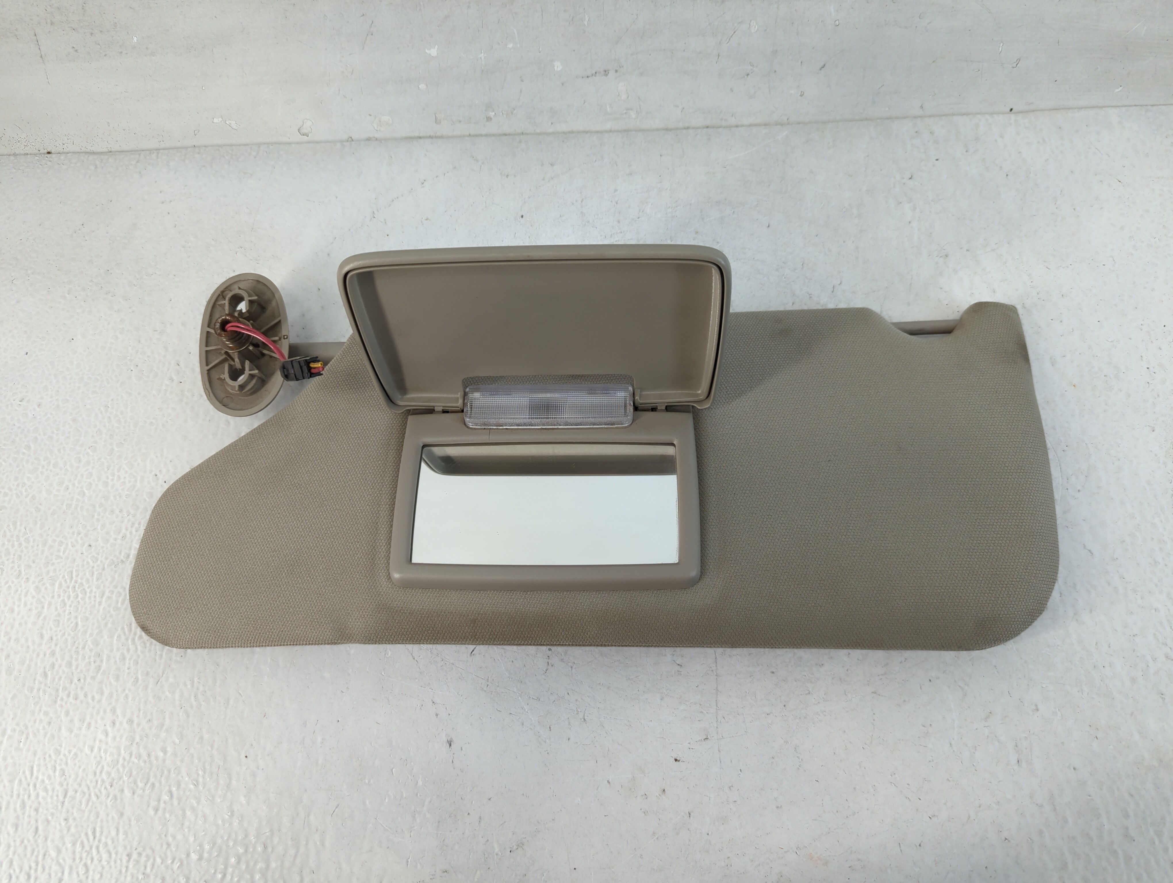2005-2010 Jeep Grand Cherokee Driver Sun Visor Mirror Left Sunvisor Grey 828198 - Oemusedautoparts1.com