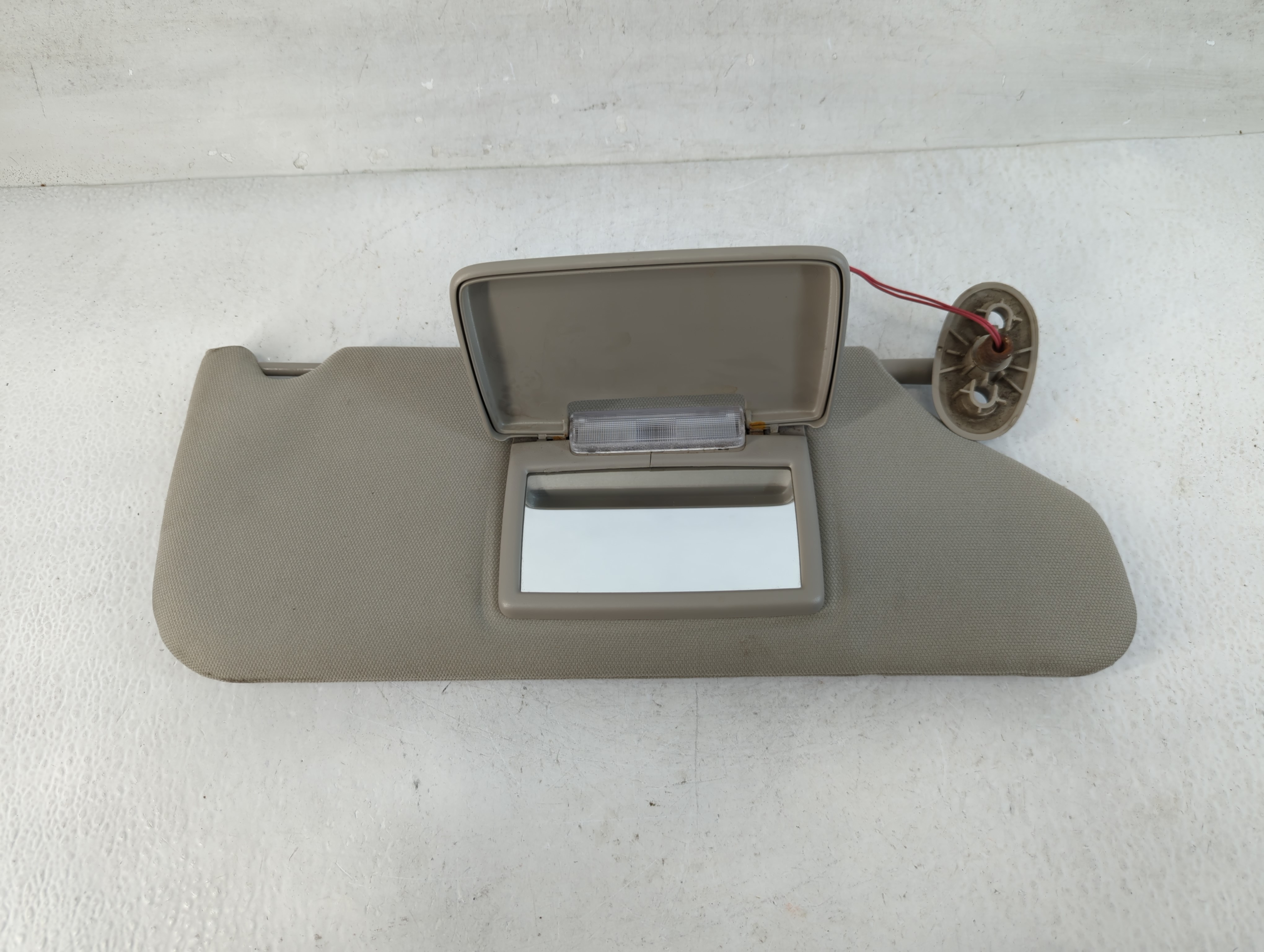 2005-2010 Jeep Grand Cherokee Passenger Sun Visor Mirror Right Sunvisor 828199 - Oemusedautoparts1.com