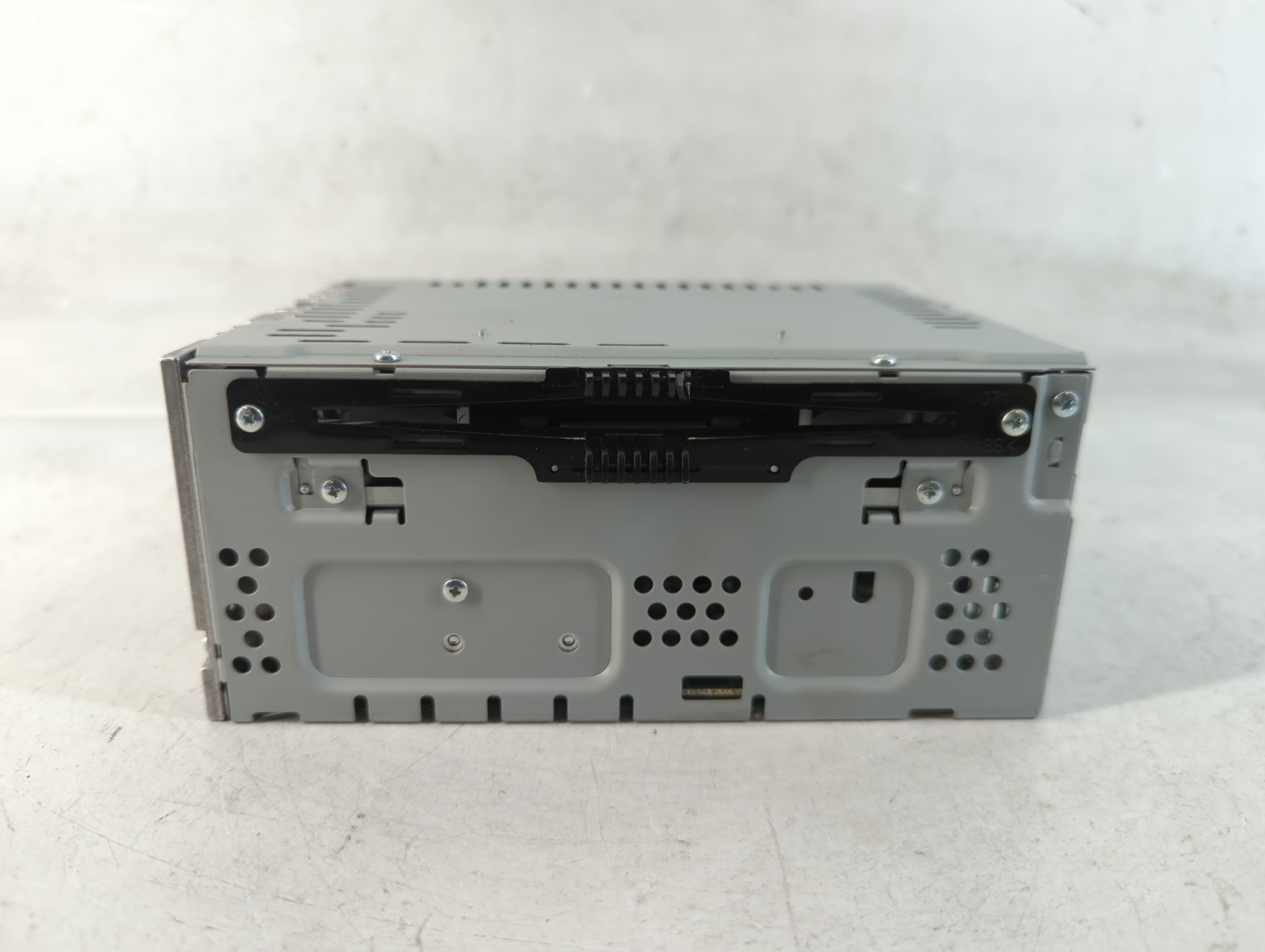 2017-2020 Ford Fusion Am Fm Cd Player Radio Receiver 828207 - Oemusedautoparts1.com