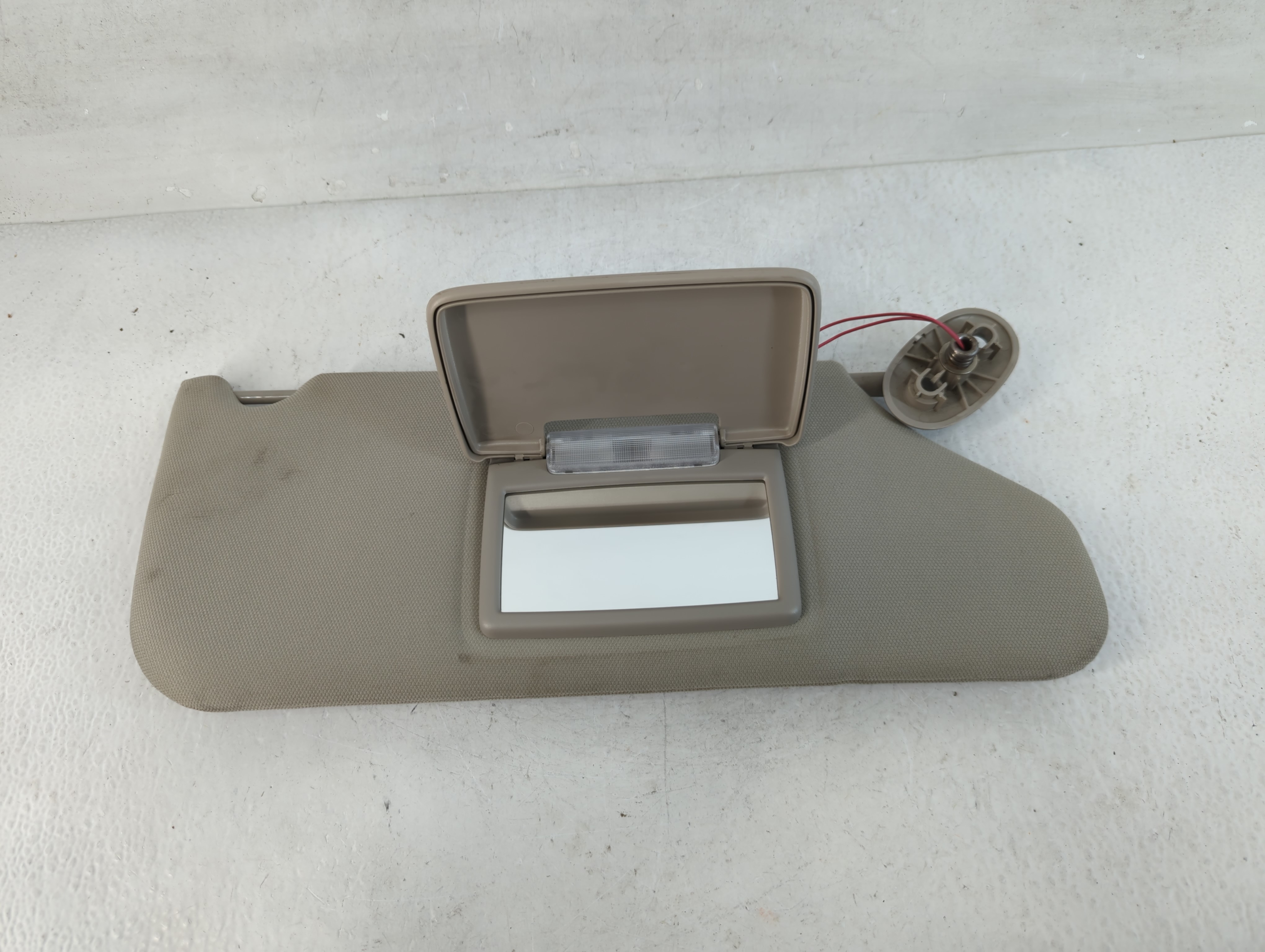 2005-2010 Jeep Grand Cherokee Passenger Sun Visor Mirror Right Sunvisor 828259 - Oemusedautoparts1.com