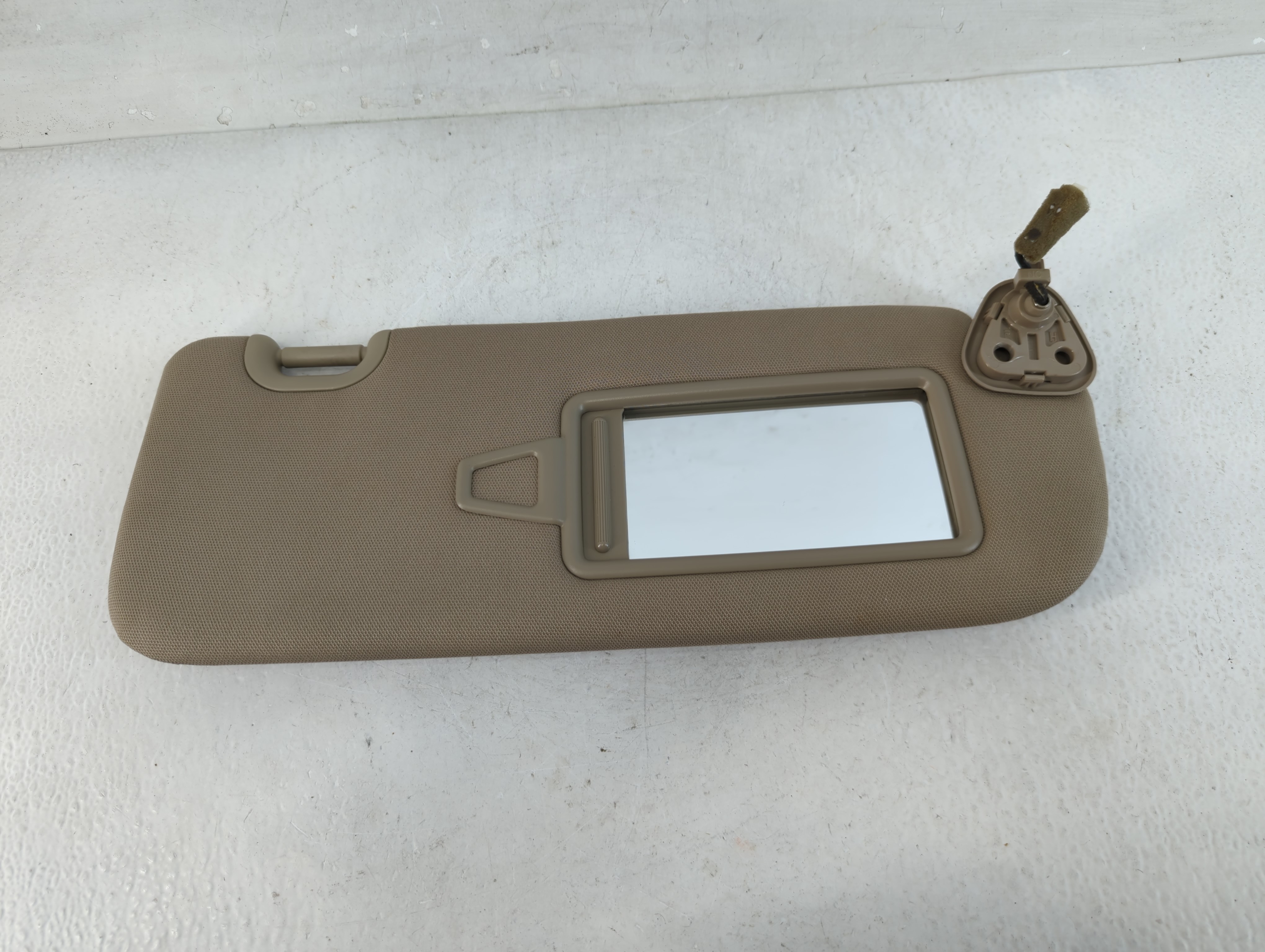 2013-2019 Hyundai Santa Fe Passenger Sun Visor Mirror Right Sunvisor Tan 828301 - Oemusedautoparts1.com