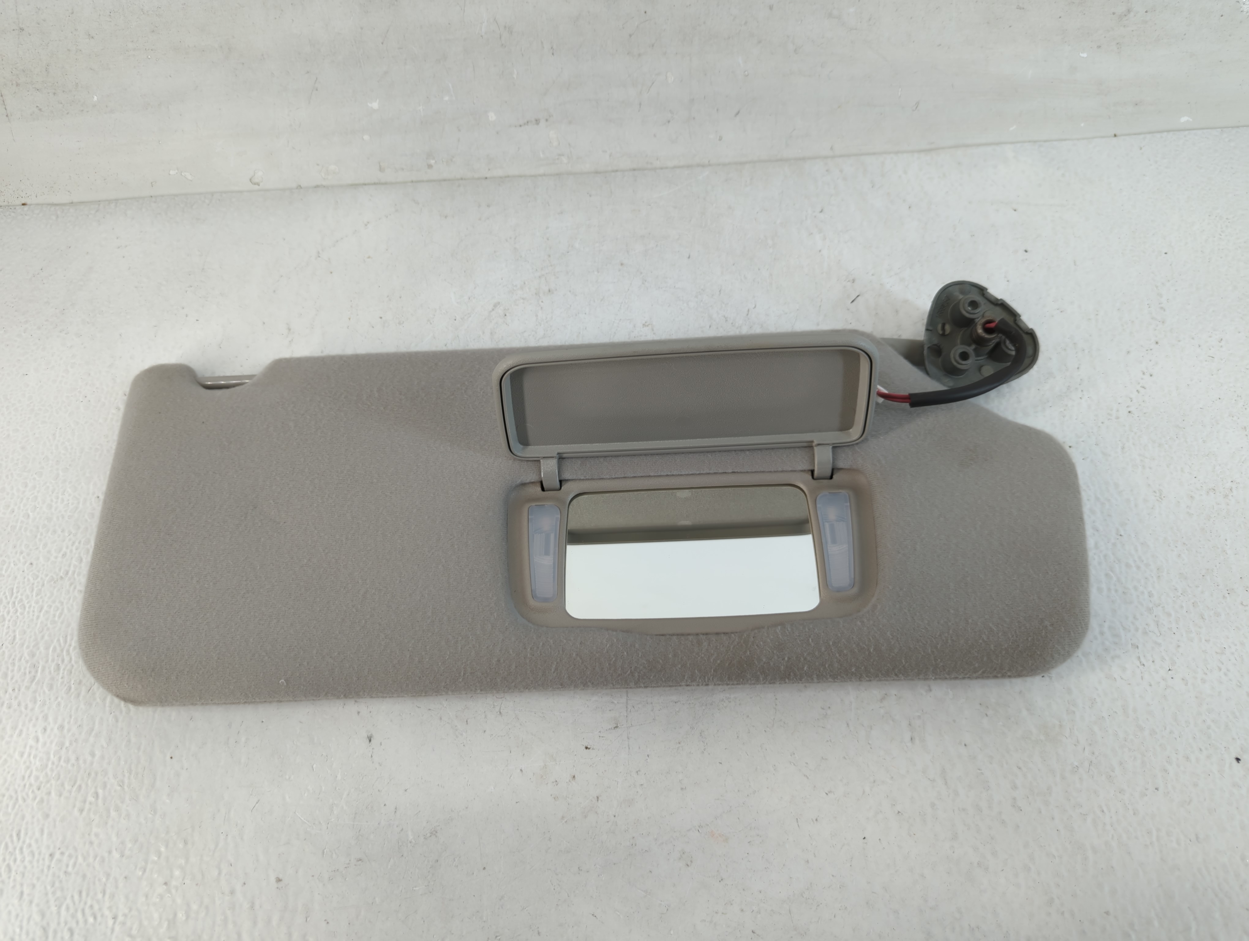 2011-2014 Toyota Sienna Passenger Sun Visor Mirror Right Sunvisor Grey 828305 - Oemusedautoparts1.com