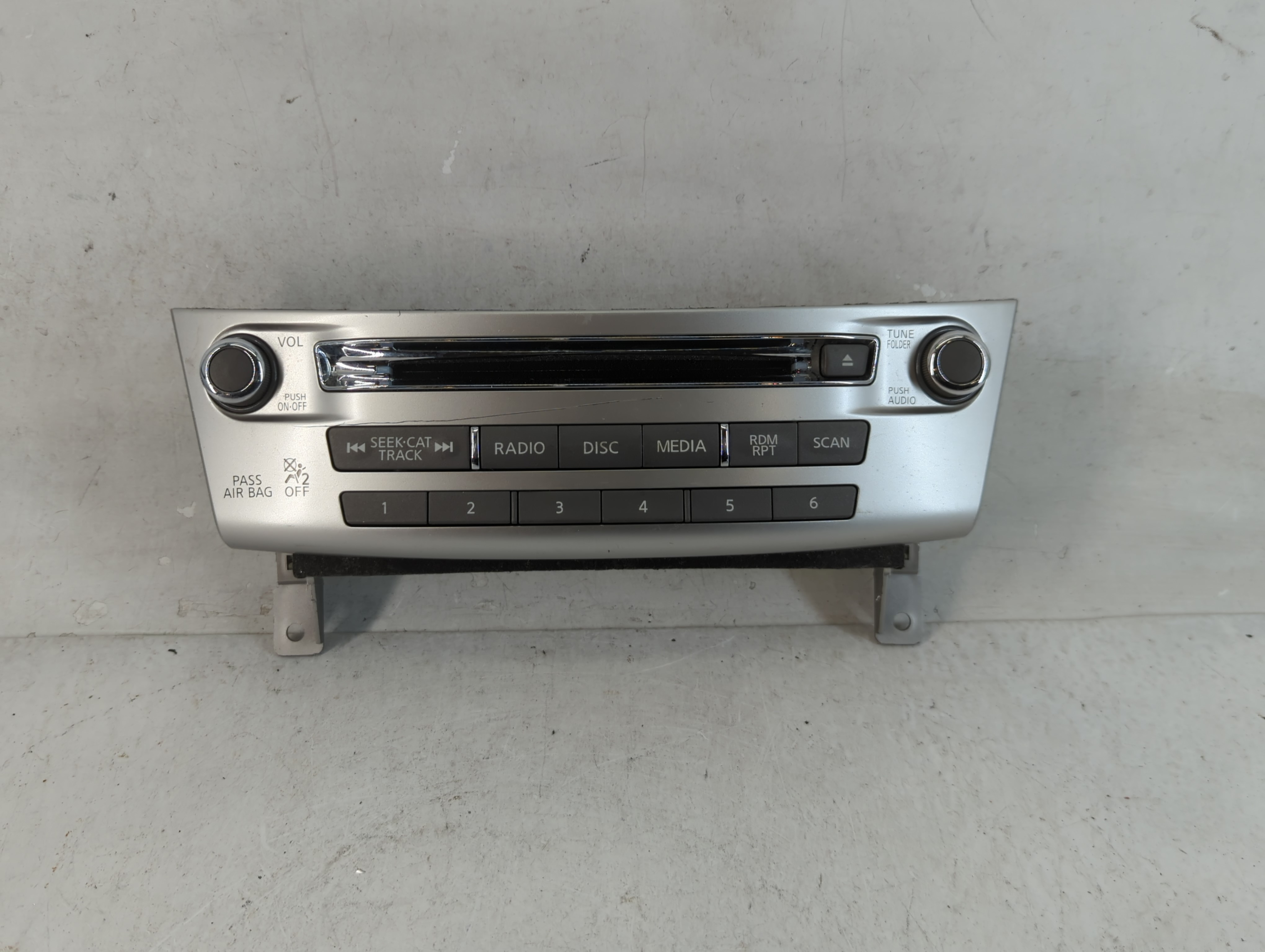 2019-2019 Infiniti Q70 Am Fm Cd Player Radio Receiver 828380 - Oemusedautoparts1.com