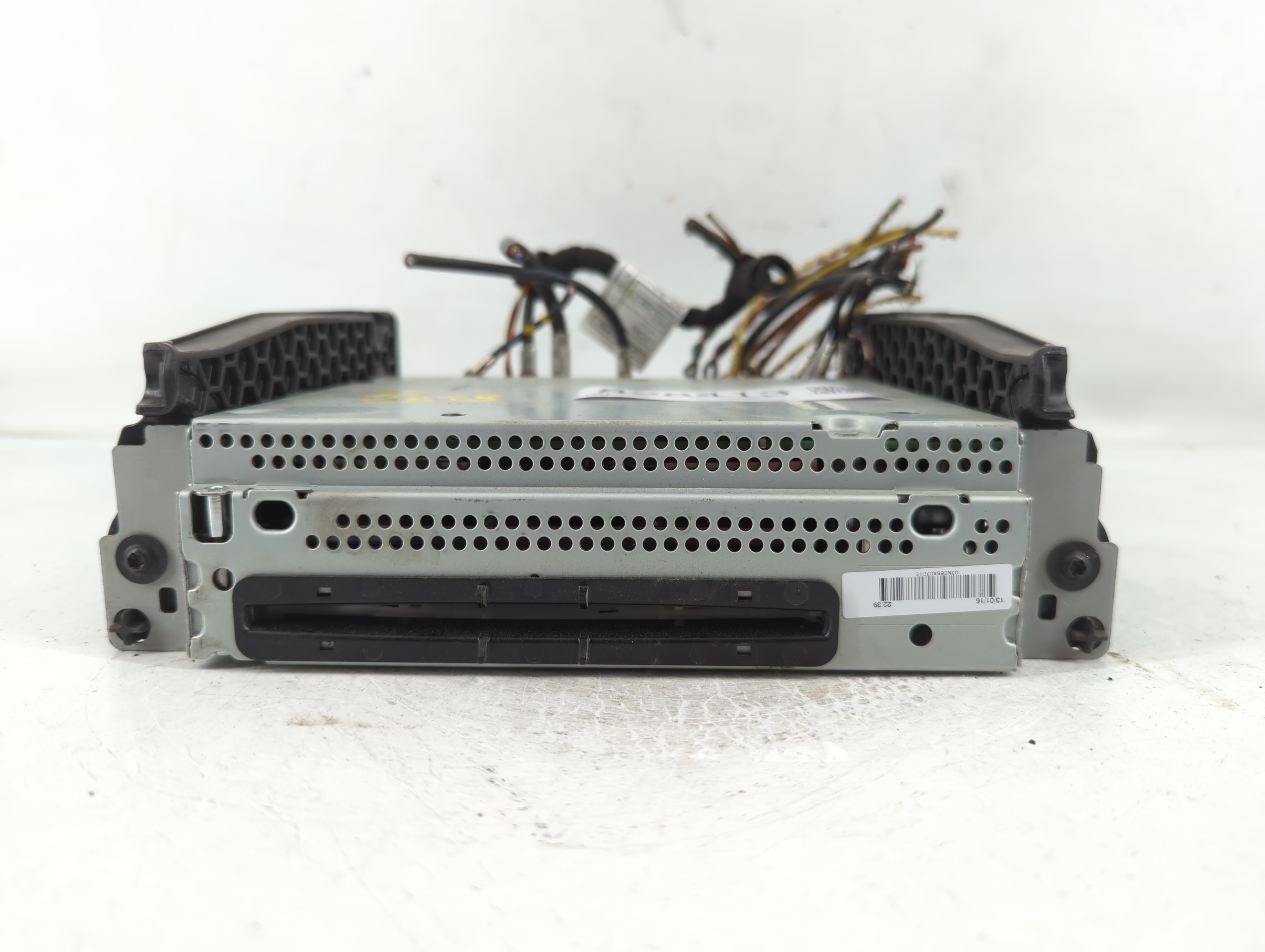 Mini Cooper Am Fm Cd Player Radio Receiver 828413 - Oemusedautoparts1.com