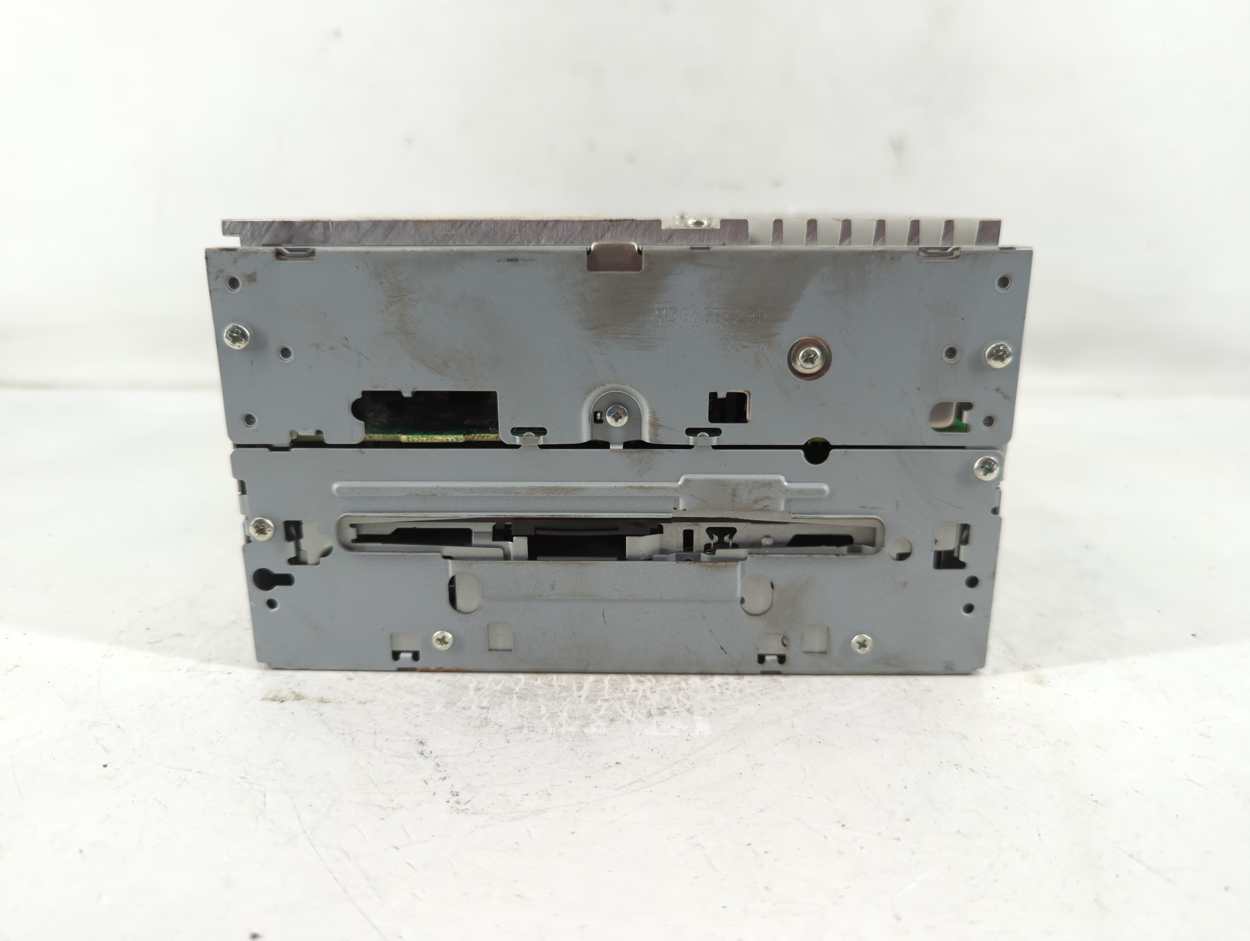 Picture of 2008 Nissan Titan Am Fm Cd Player Radio Receiver 828420