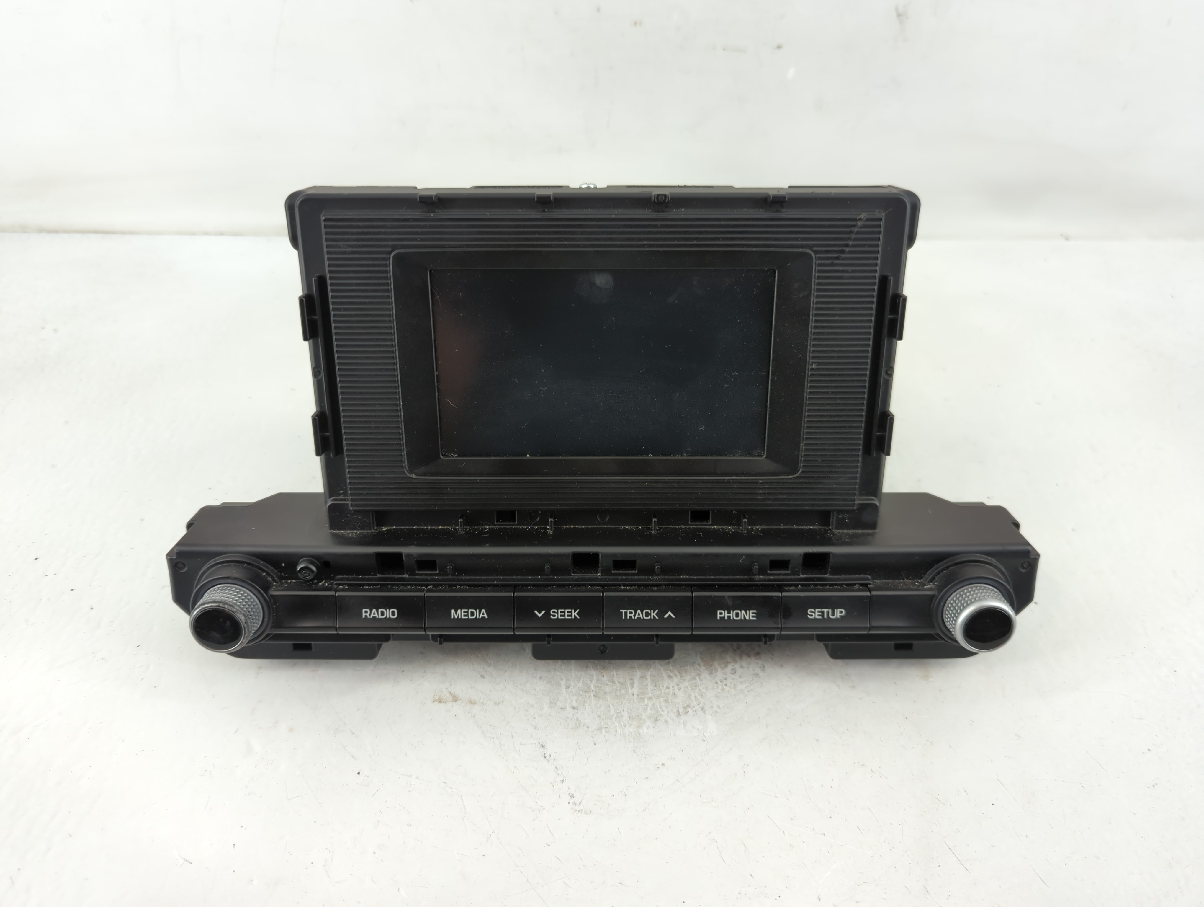 Picture of 2019-2020 Hyundai Elantra Am Fm Cd Player Radio Receiver 828422