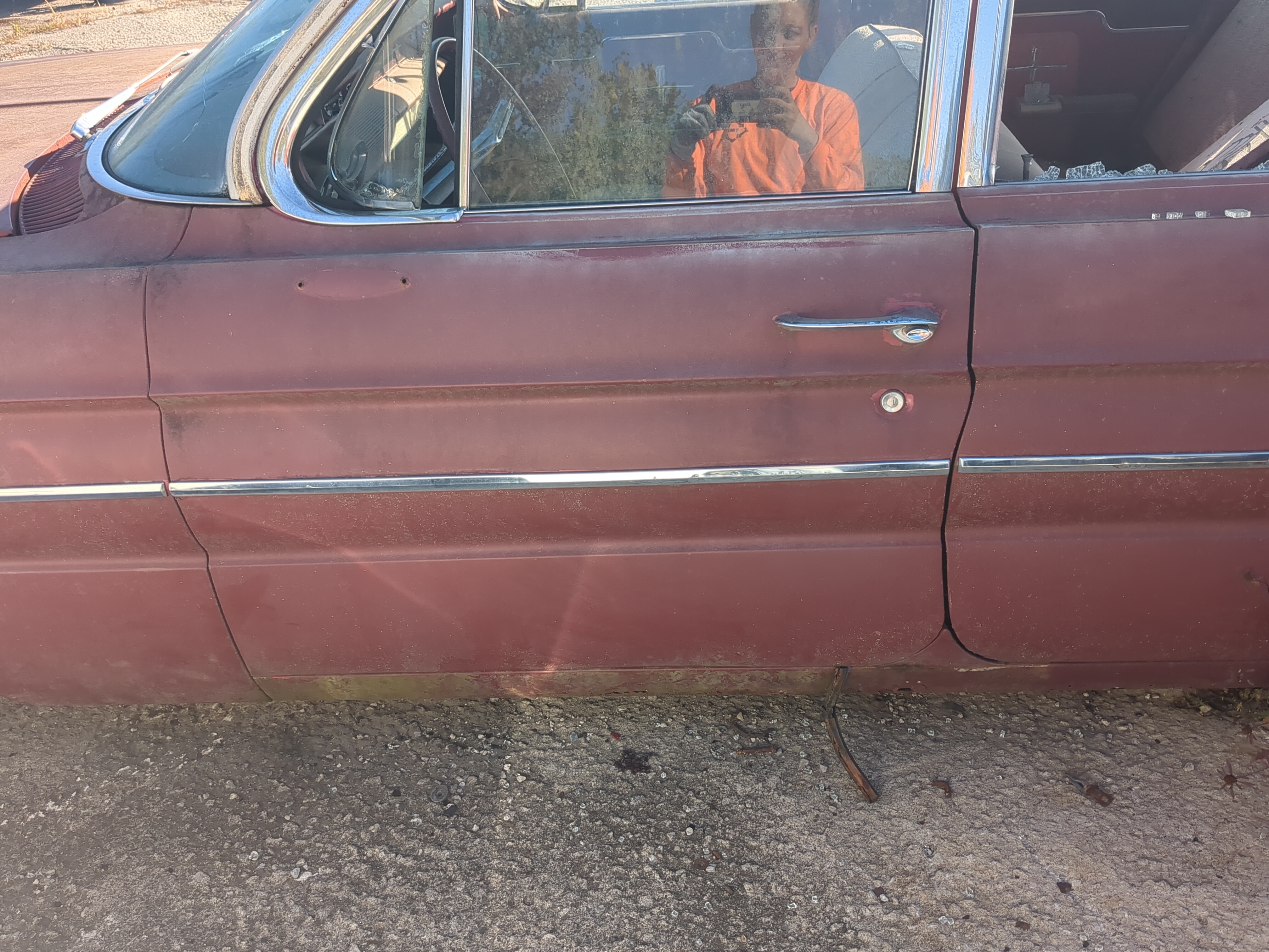 1961 Oldsmobile 88 Dynamic Base Driver Front Door Oem 828693 - Oemusedautoparts1.com