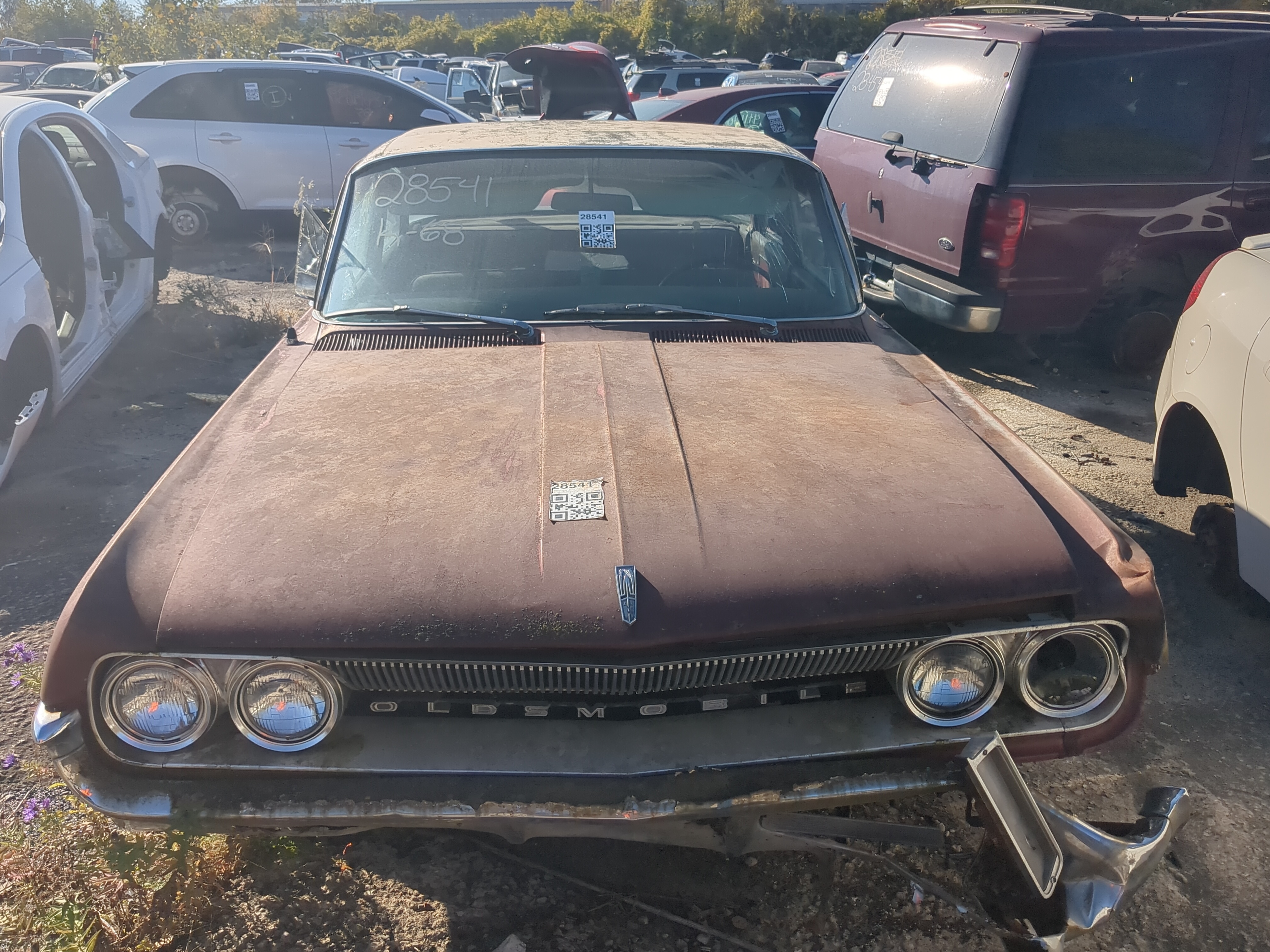 1961 Oldsmobile 88 Dynamic Base Hood Oem 828735 - Oemusedautoparts1.com