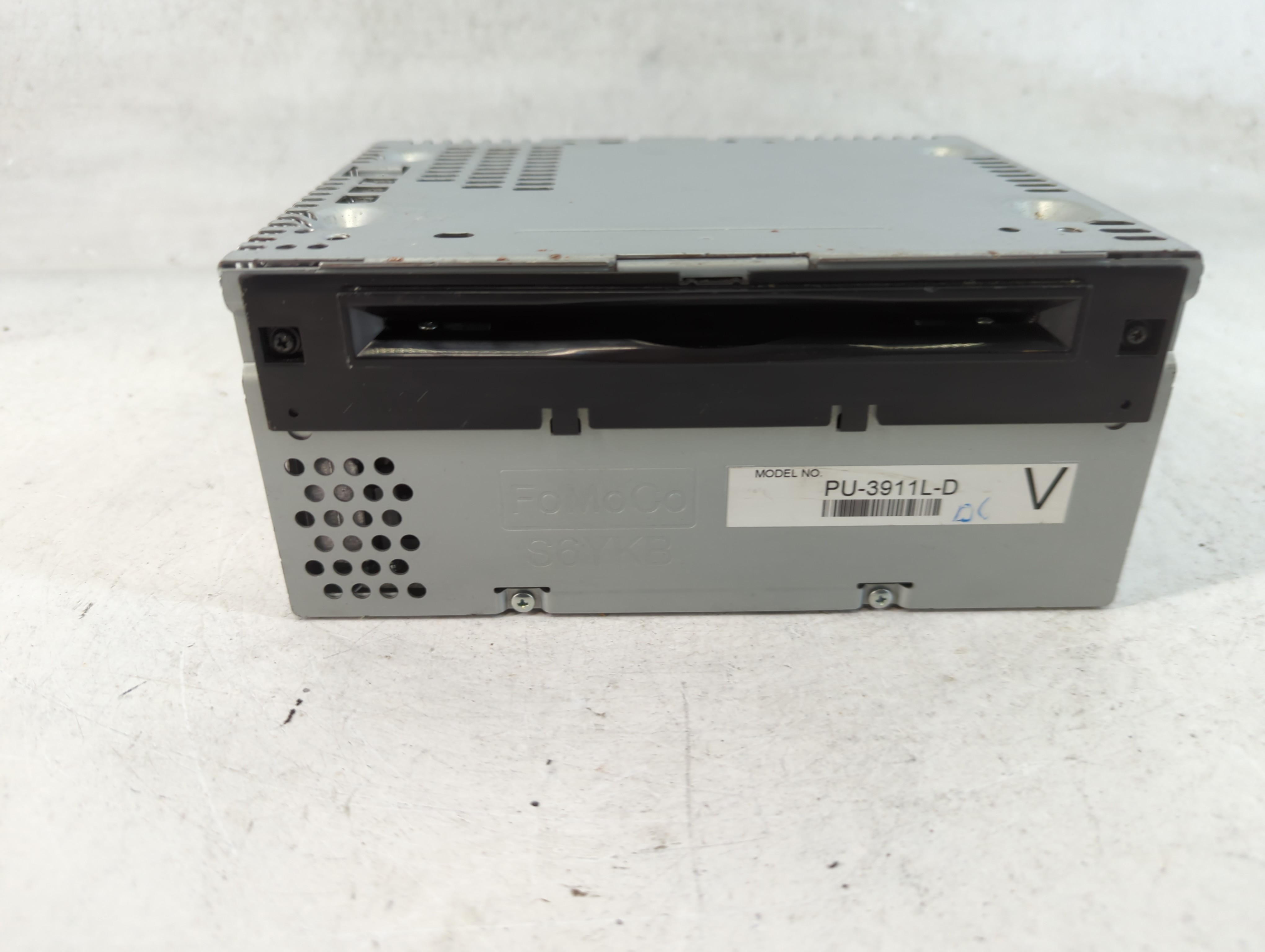 2014-2015 Ford Explorer Am Fm Cd Player Radio Receiver 828765 - Oemusedautoparts1.com