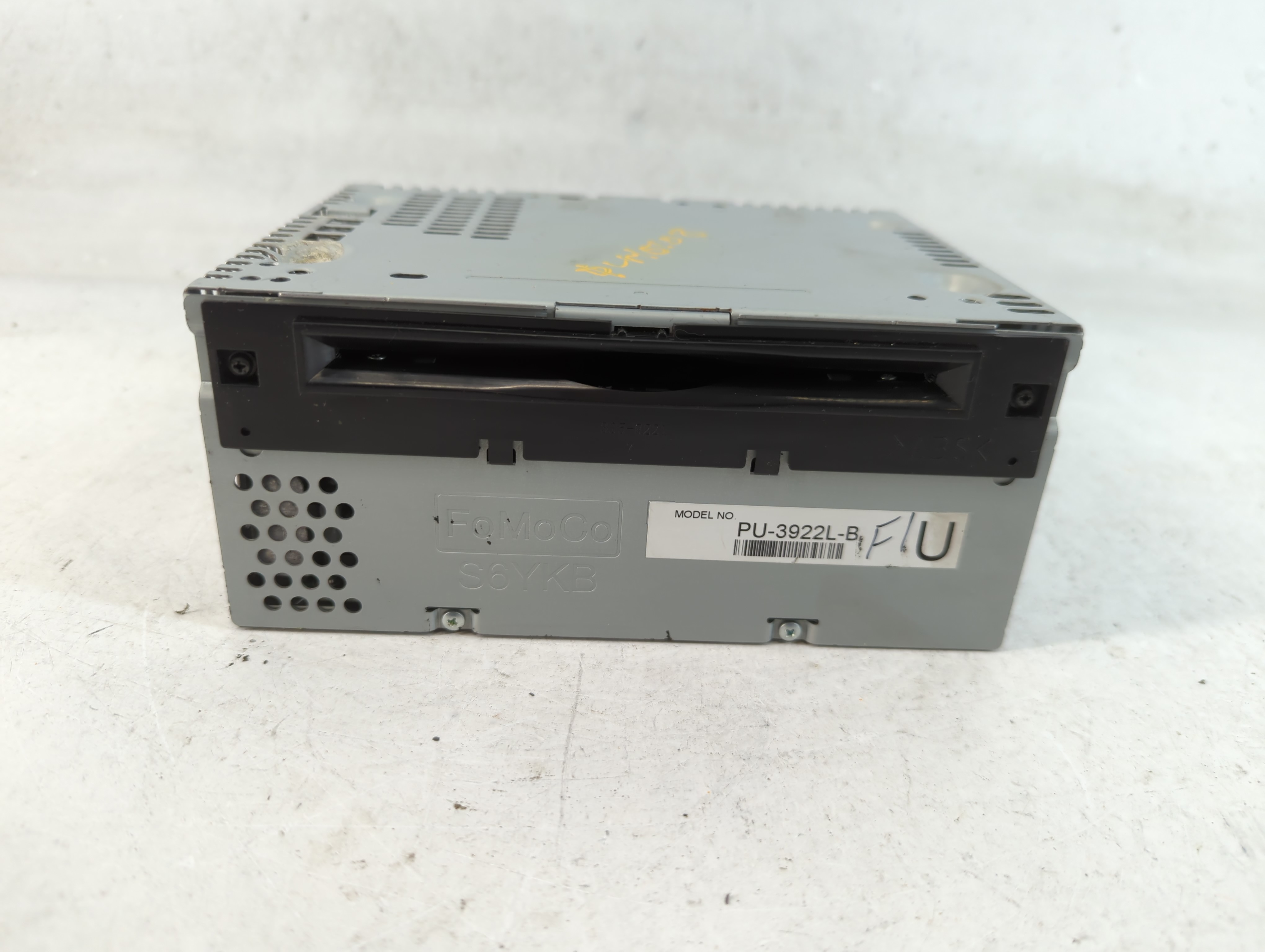 2016-2017 Ford Explorer Am Fm Cd Player Radio Receiver 828769 - Oemusedautoparts1.com