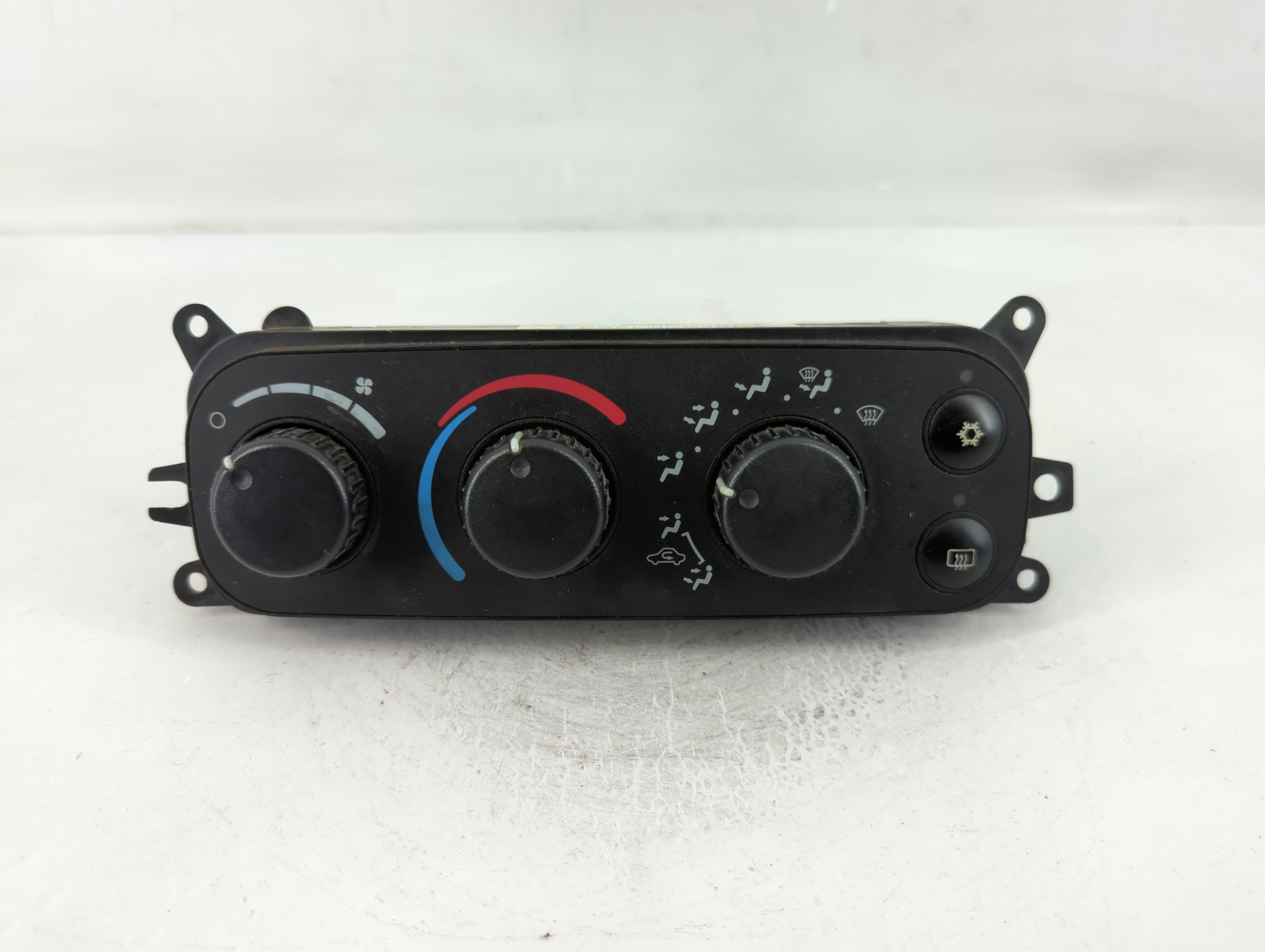 2003-2005 Dodge Ram 1500 Ac Heater Climate Control P55056321ac 828870 - Oemusedautoparts1.com