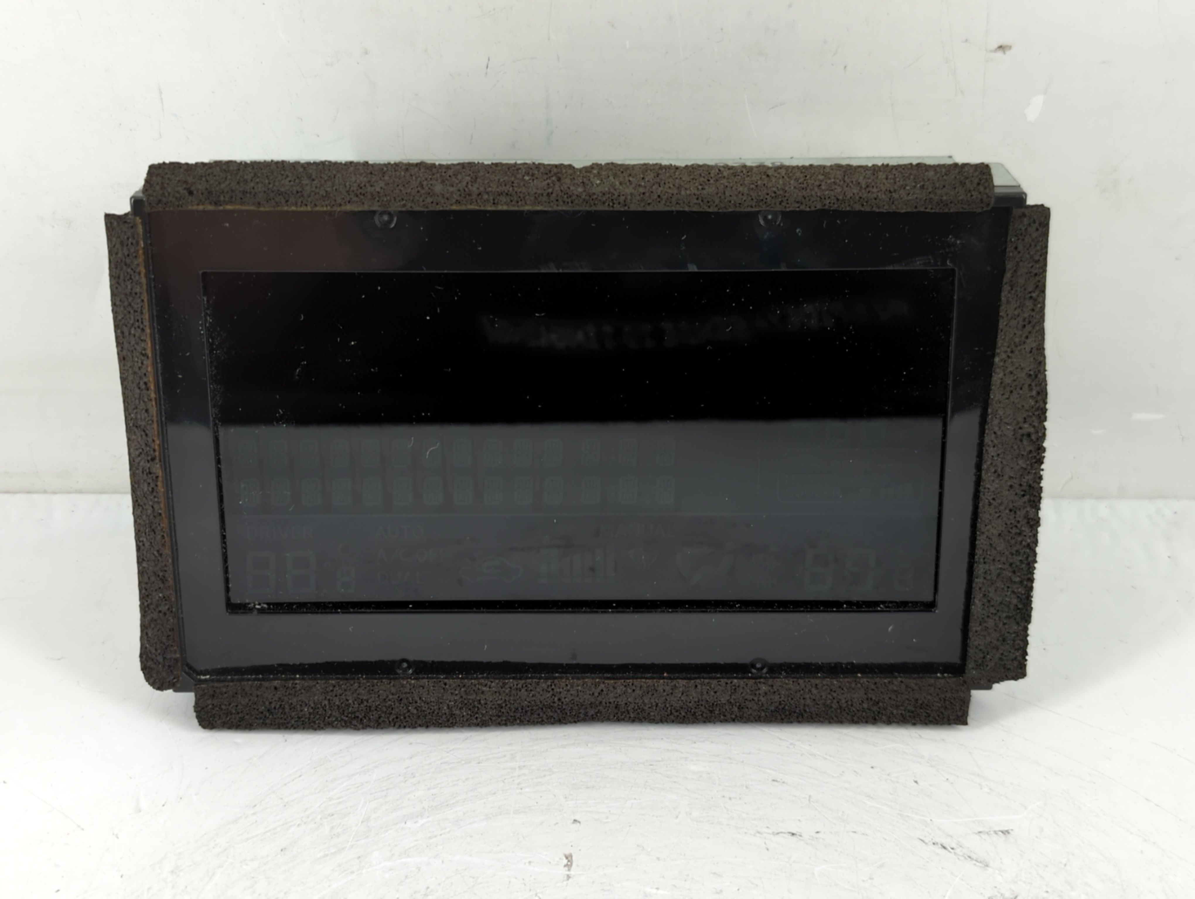 2004-2005 Nissan Maxima Information Display Screen 828916 - Oemusedautoparts1.com