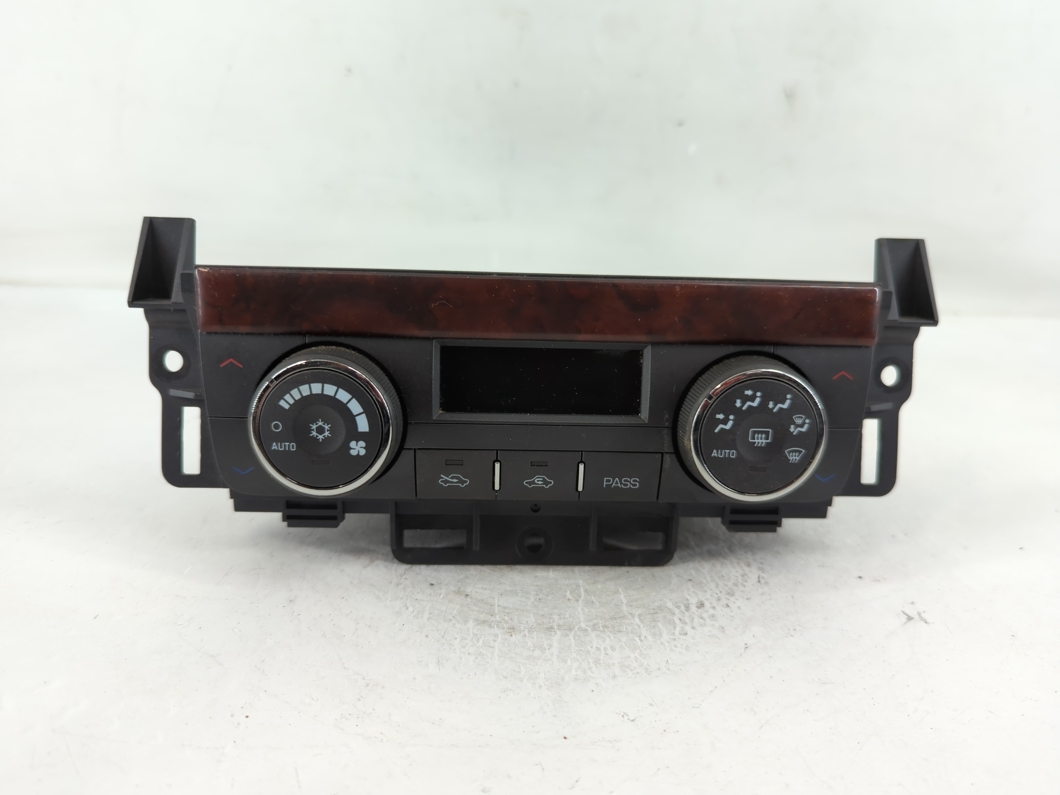 2006-2006 Buick Lucerne Ac Heater Climate Control 15861055 828947 - Oemusedautoparts1.com