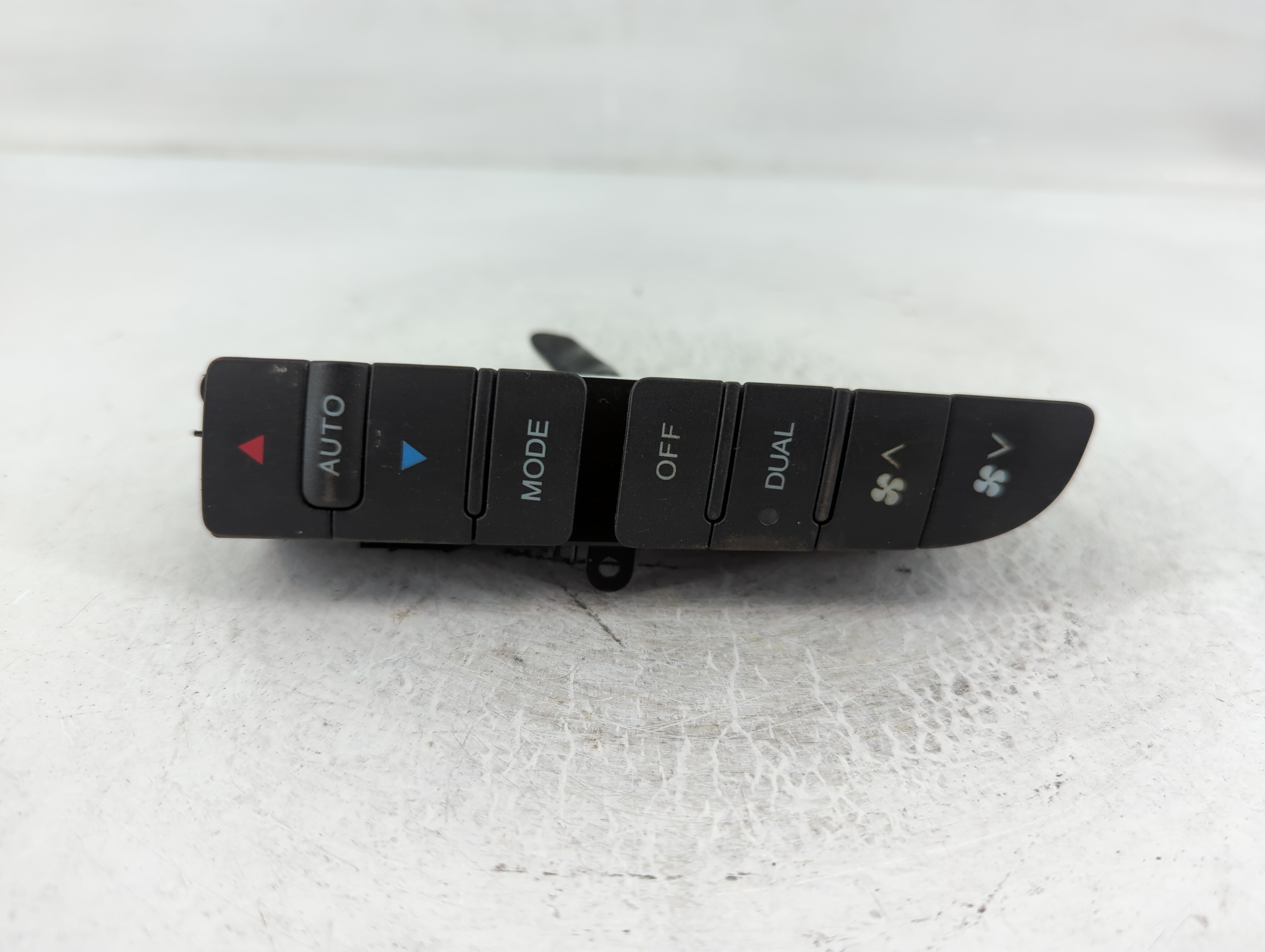 2004-2008 Acura Tl Ac Heater Climate Control M24722 828995 - Oemusedautoparts1.com