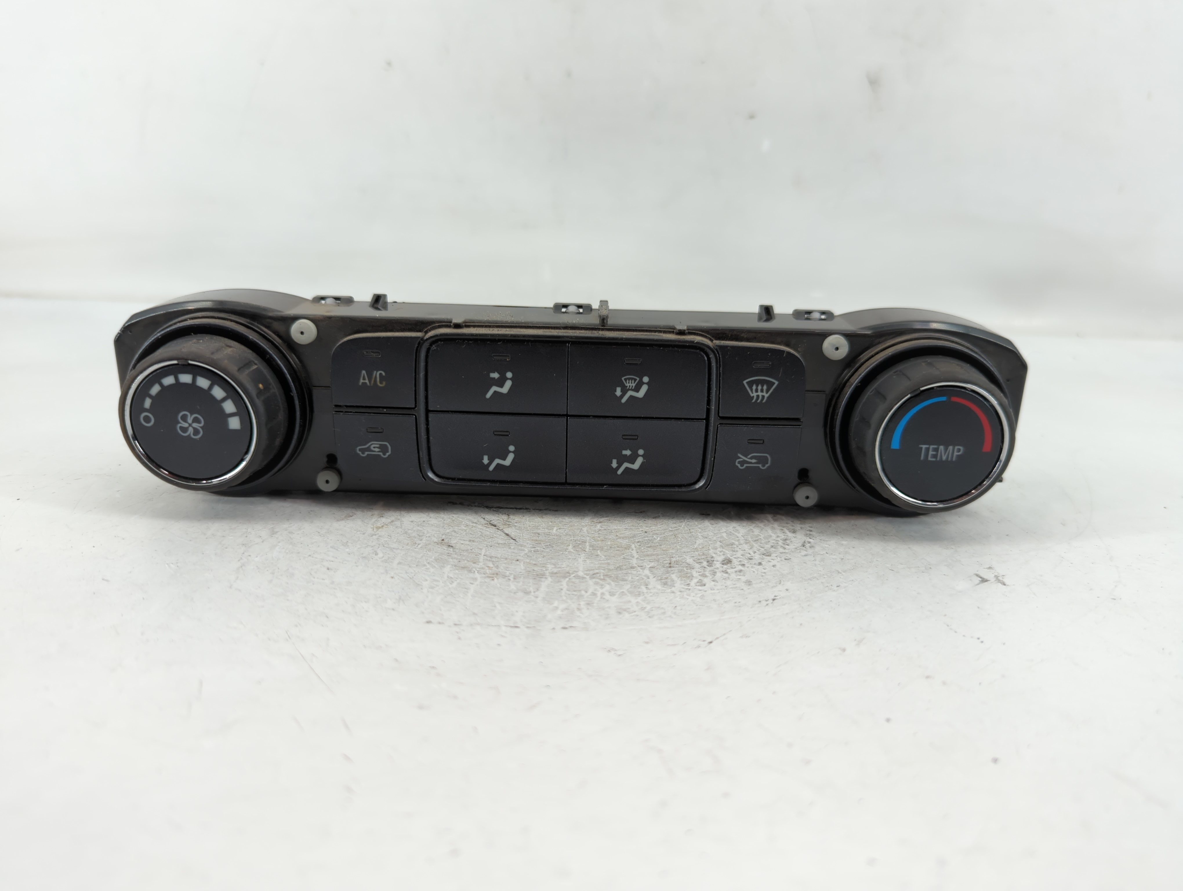 2014-2019 Chevrolet Silverado 1500 Ac Heater Climate Control 23486619 829000 - Oemusedautoparts1.com