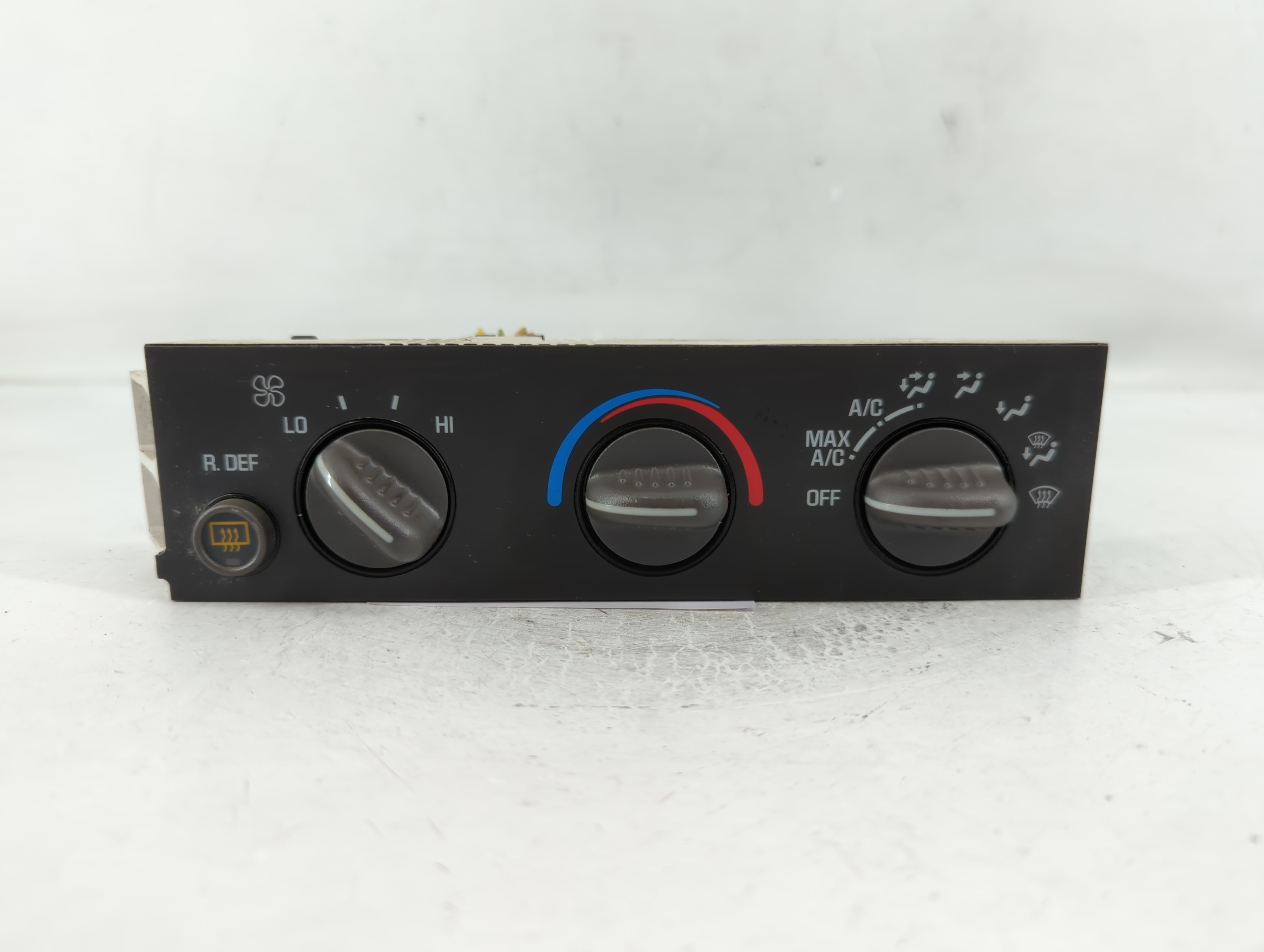 2005-2005 Chevrolet Express 3500 Ac Heater Climate Control 16202950 829004 - Oemusedautoparts1.com