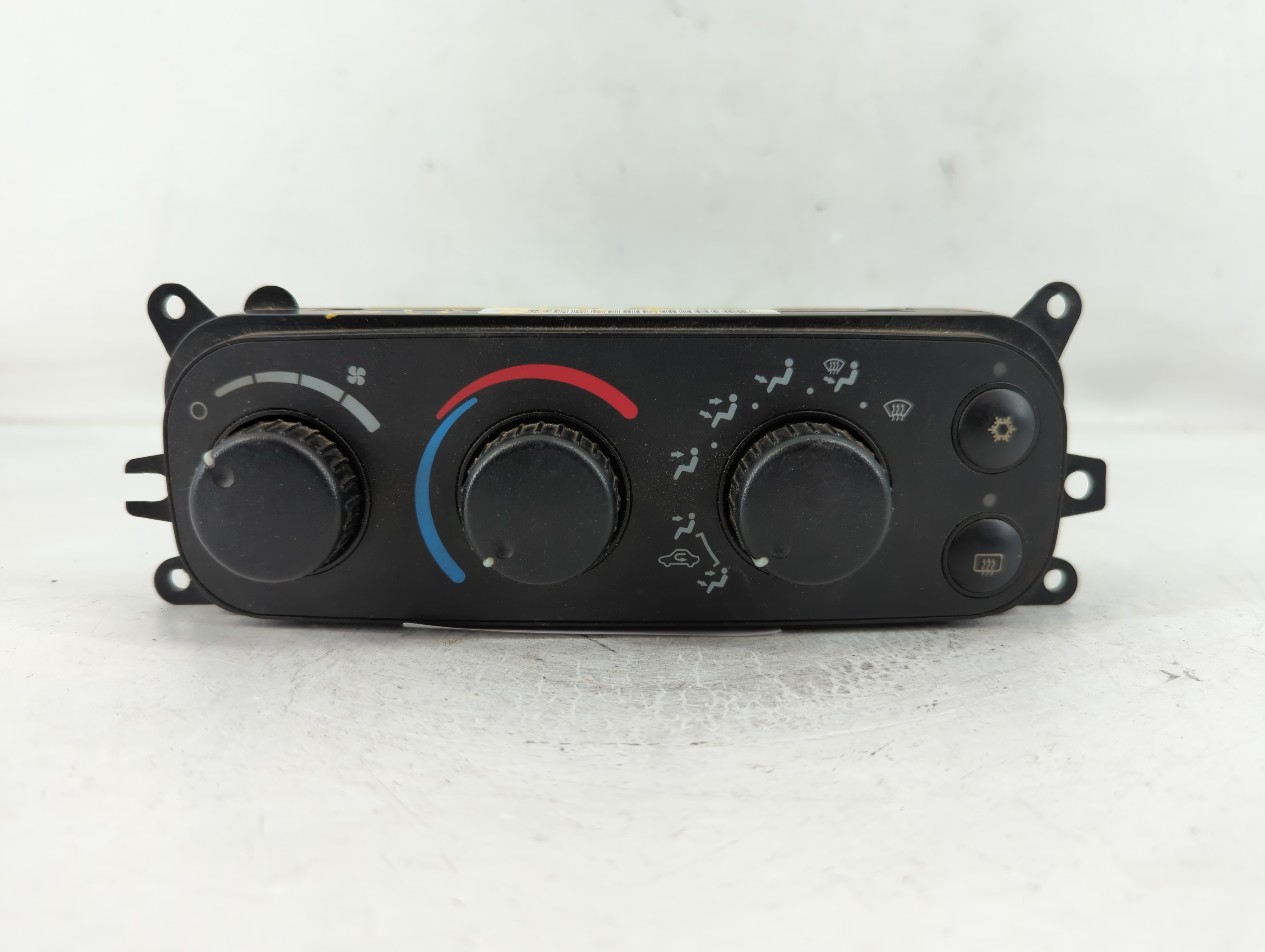 2003-2005 Dodge Ram 1500 Ac Heater Climate Control P55056321ad 829060 - Oemusedautoparts1.com