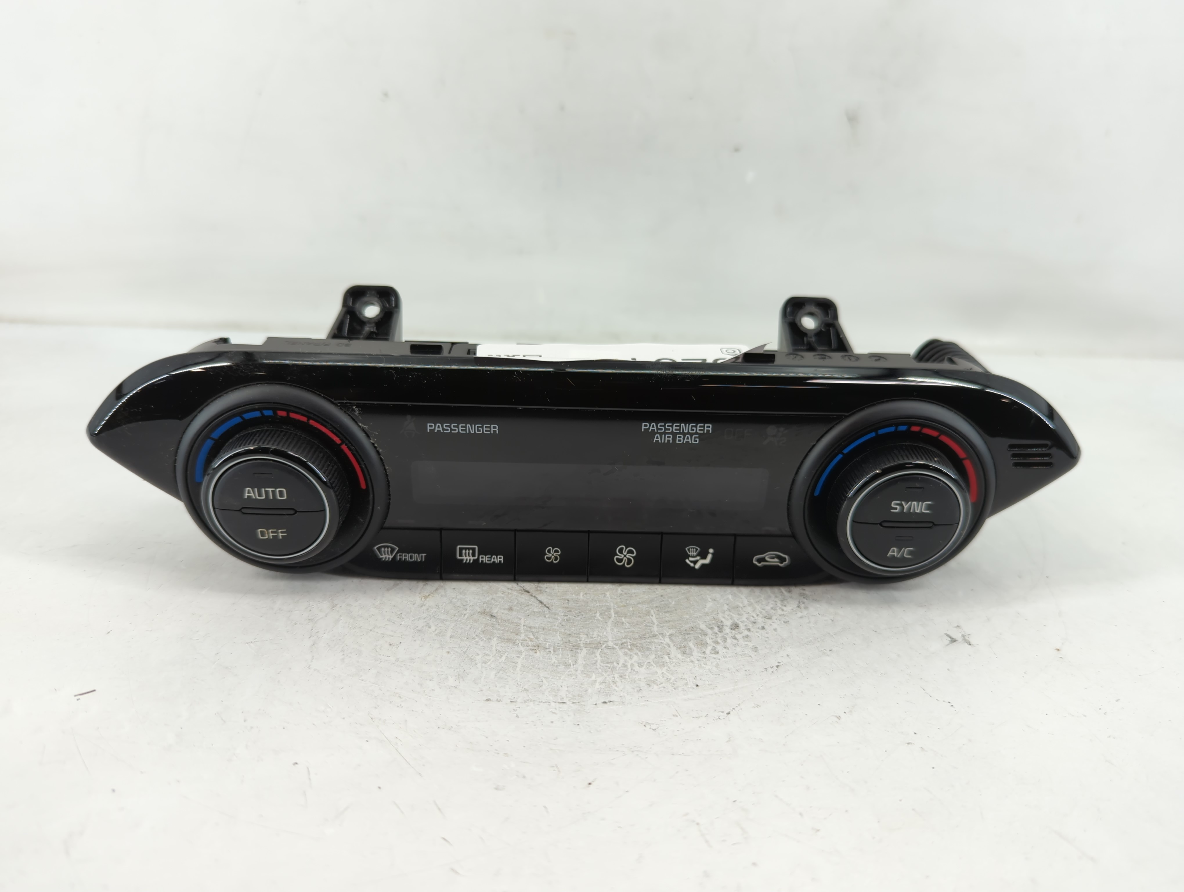 2019-2021 Kia Forte Ac Heater Climate Control 97250-m6310gbu 829129 - Oemusedautoparts1.com