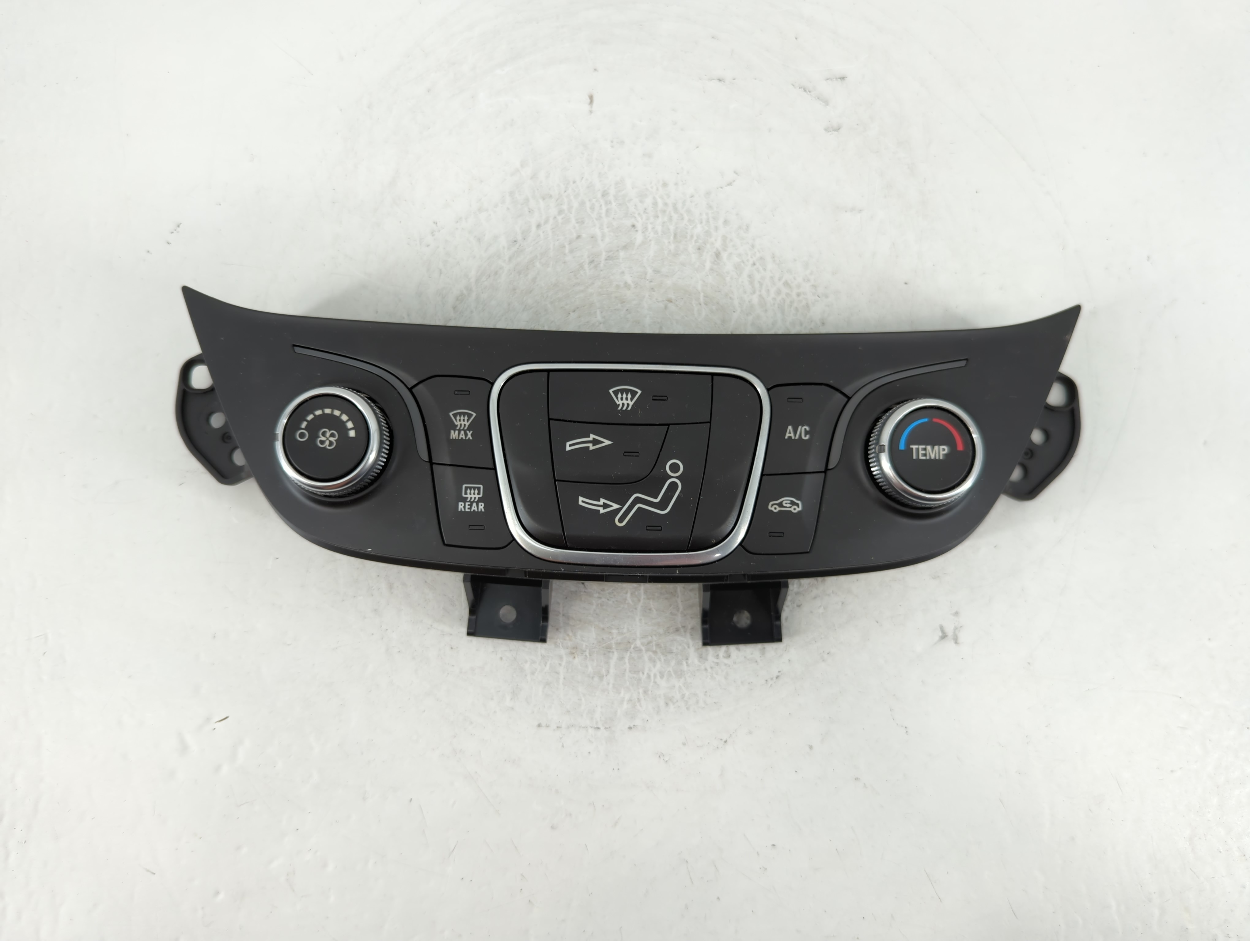 2019-2021 Chevrolet Equinox Ac Heater Climate Control 84422503 829179 - Oemusedautoparts1.com