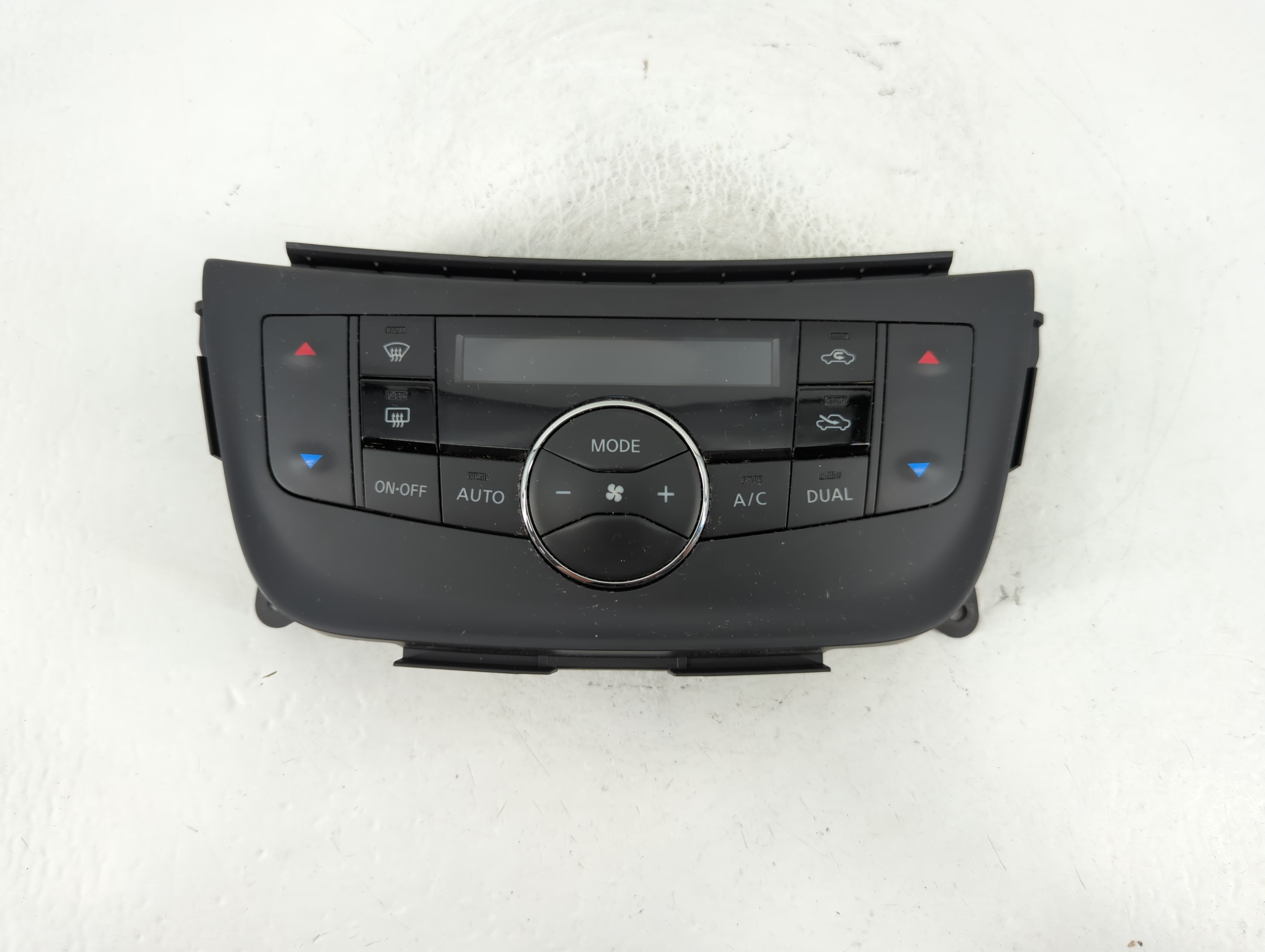2015-2019 Nissan Sentra Ac Heater Climate Control 27500 4at4a 829182 - Oemusedautoparts1.com