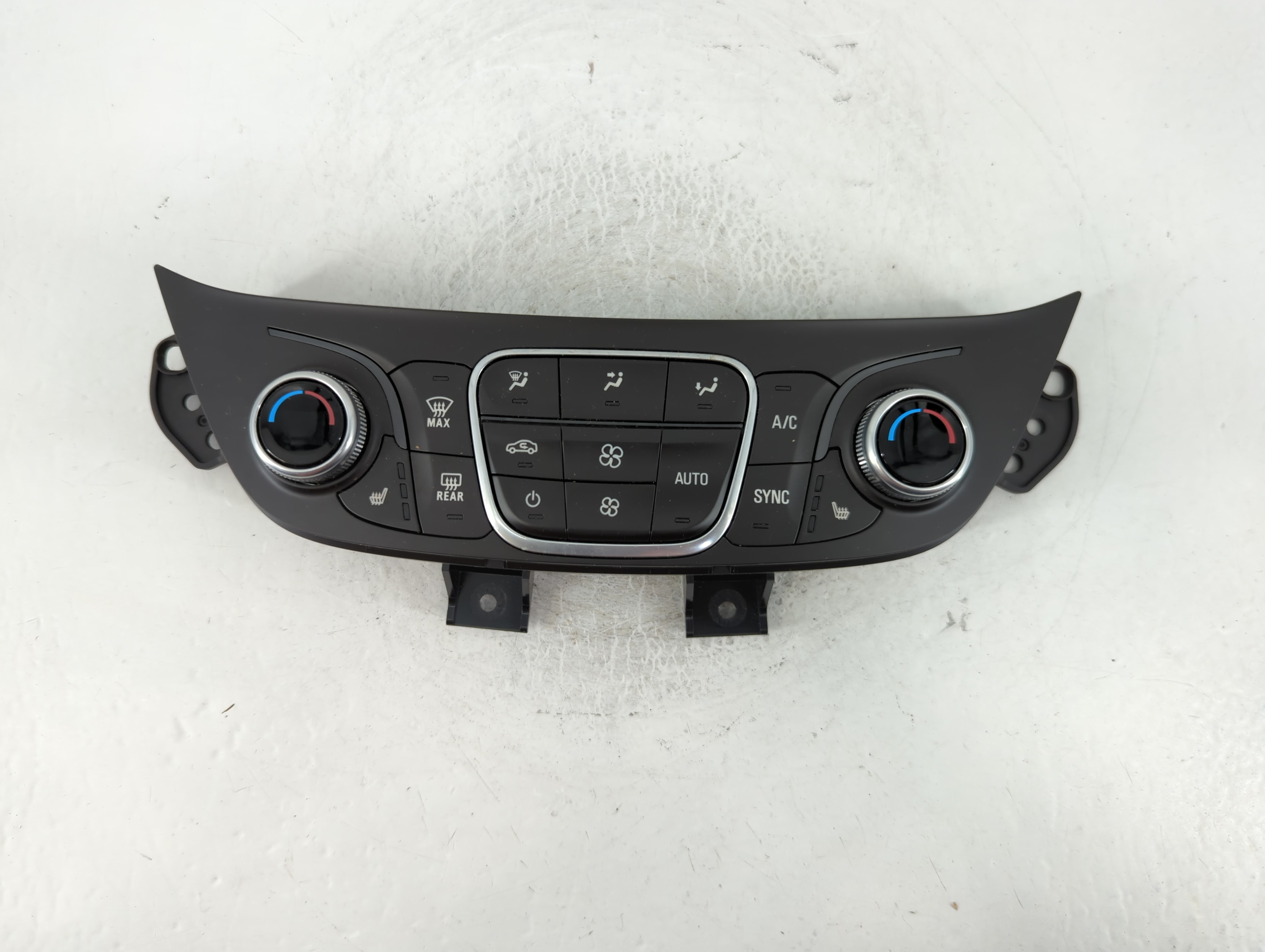 2018-2018 Chevrolet Equinox Ac Heater Climate Control 84175394 829189 - Oemusedautoparts1.com