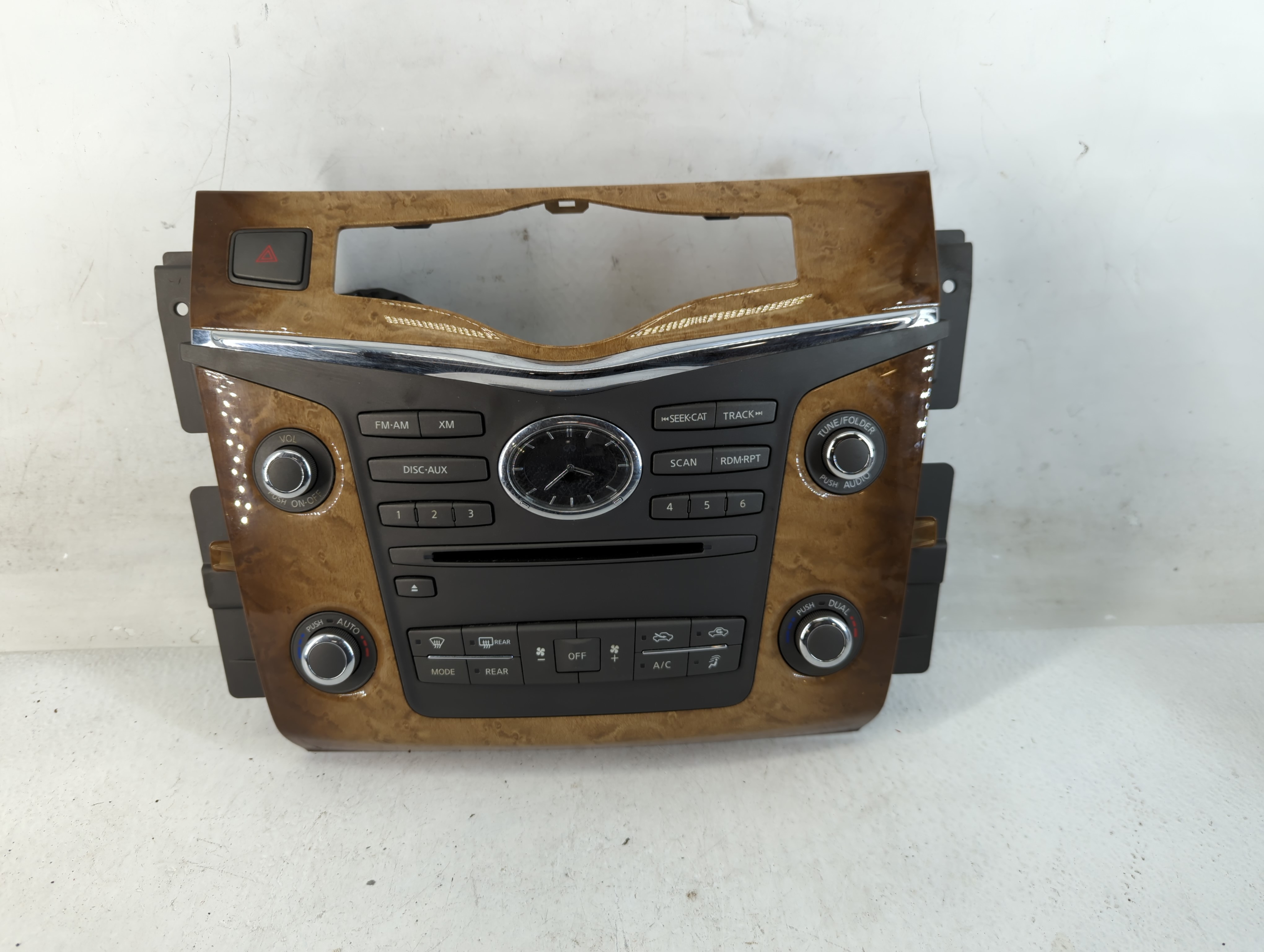 2011-2013 Infiniti Qx56 Am Fm Cd Player Radio Receiver 829288 - Oemusedautoparts1.com
