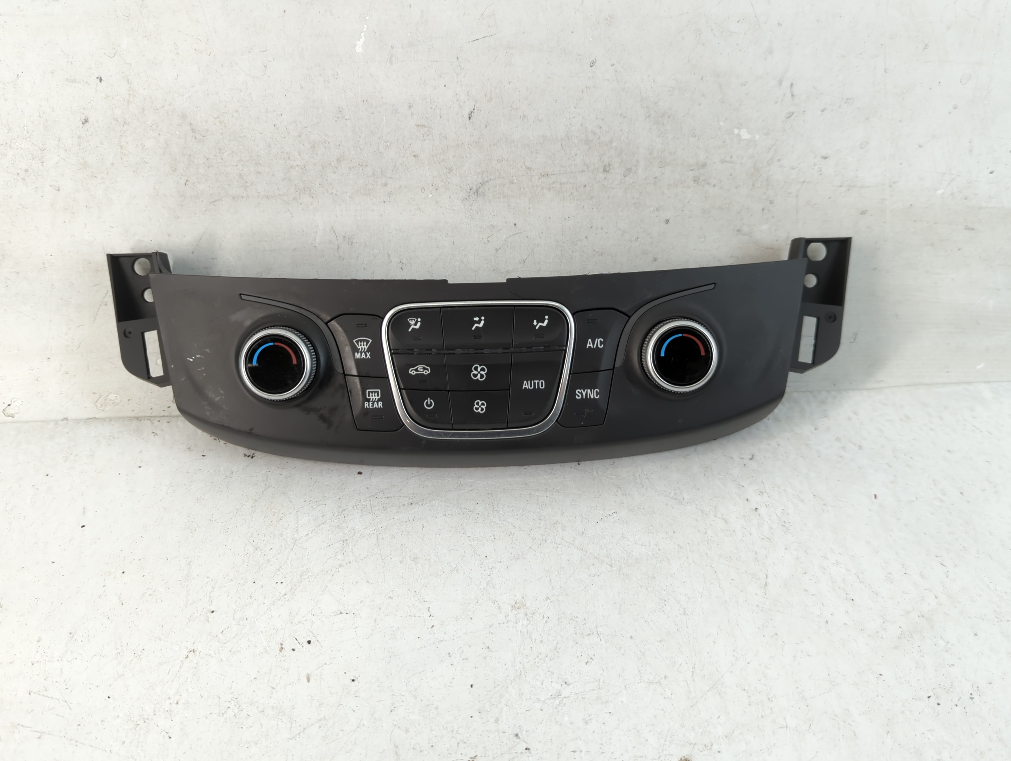 2018-2022 Chevrolet Traverse Ac Heater Climate Control 84344401 829357 - Oemusedautoparts1.com
