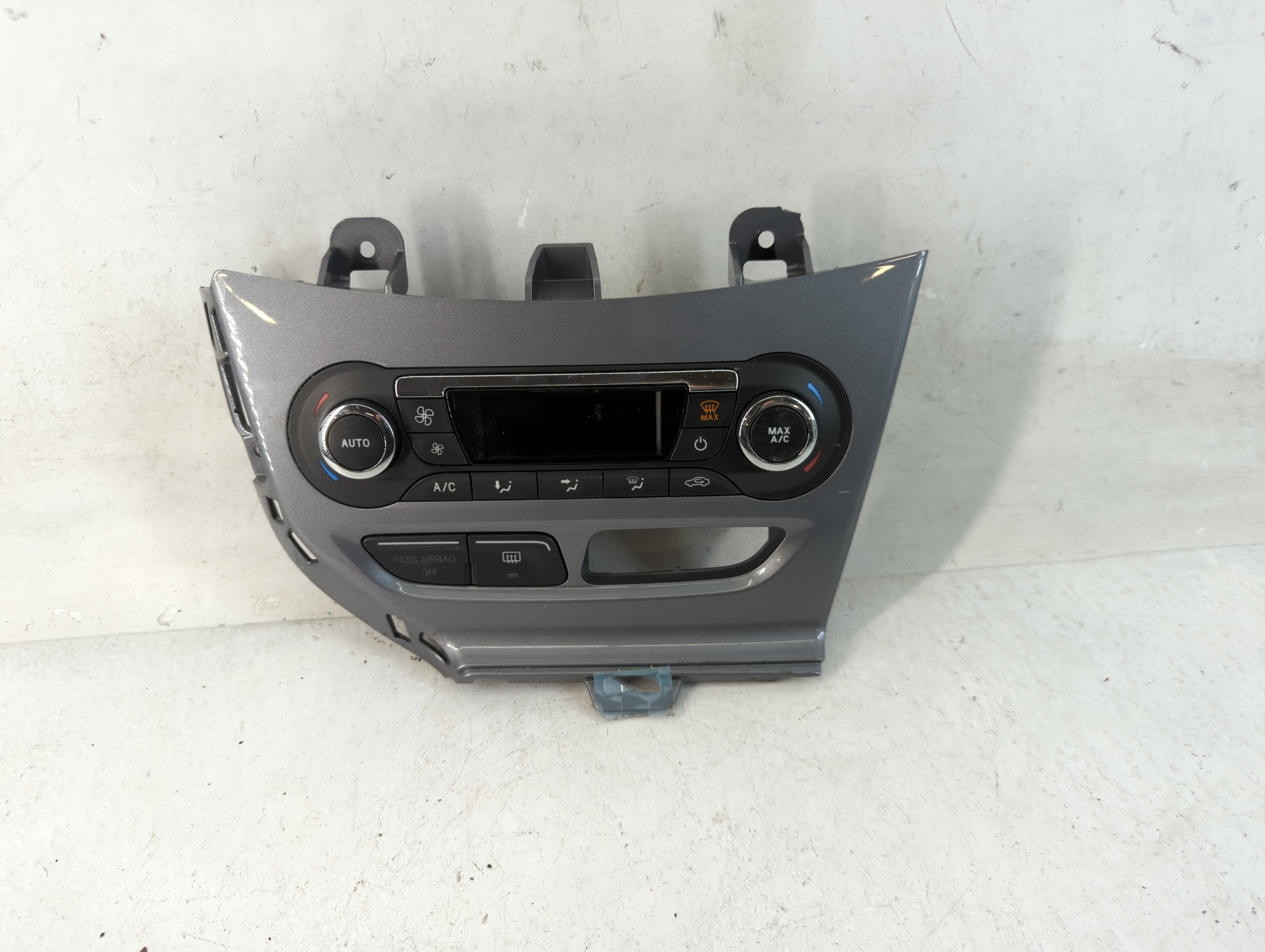 2013-2014 Ford Focus Ac Heater Climate Control Temperature Oem 829362 - Oemusedautoparts1.com