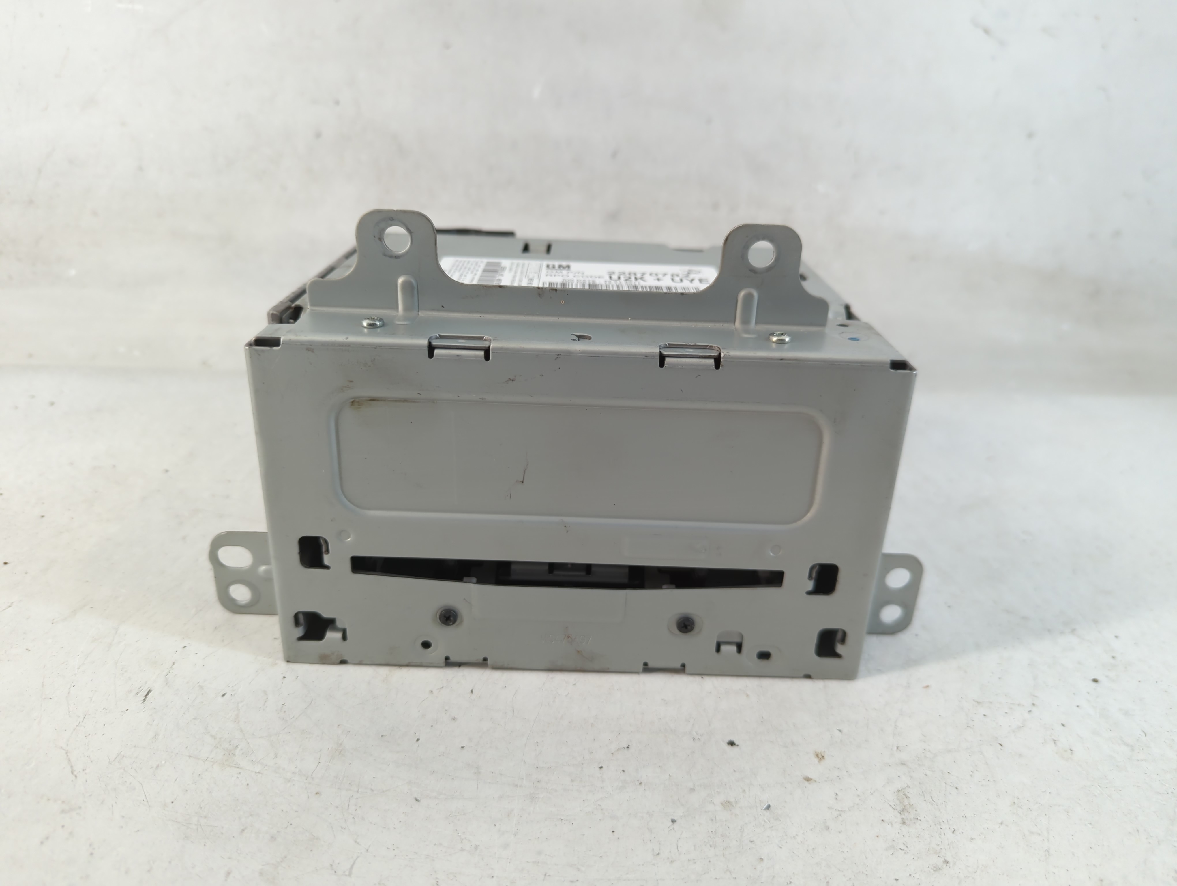 2011-2012 Chevrolet Cruze Am Fm Cd Player Radio Receiver 829385 - Oemusedautoparts1.com