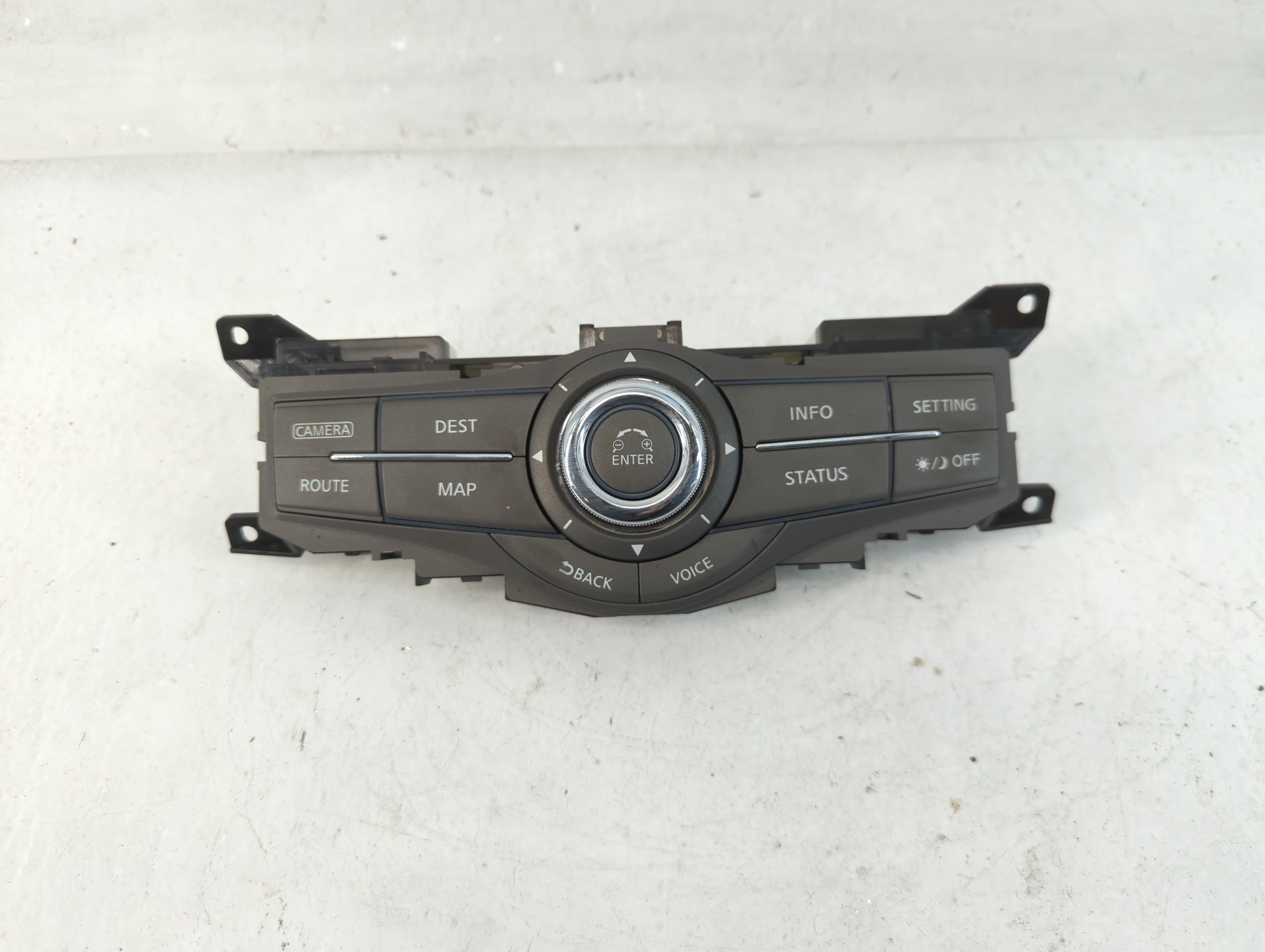 2014-2017 Infiniti Qx80 Am Fm Cd Player Radio Receiver 829388 - Oemusedautoparts1.com