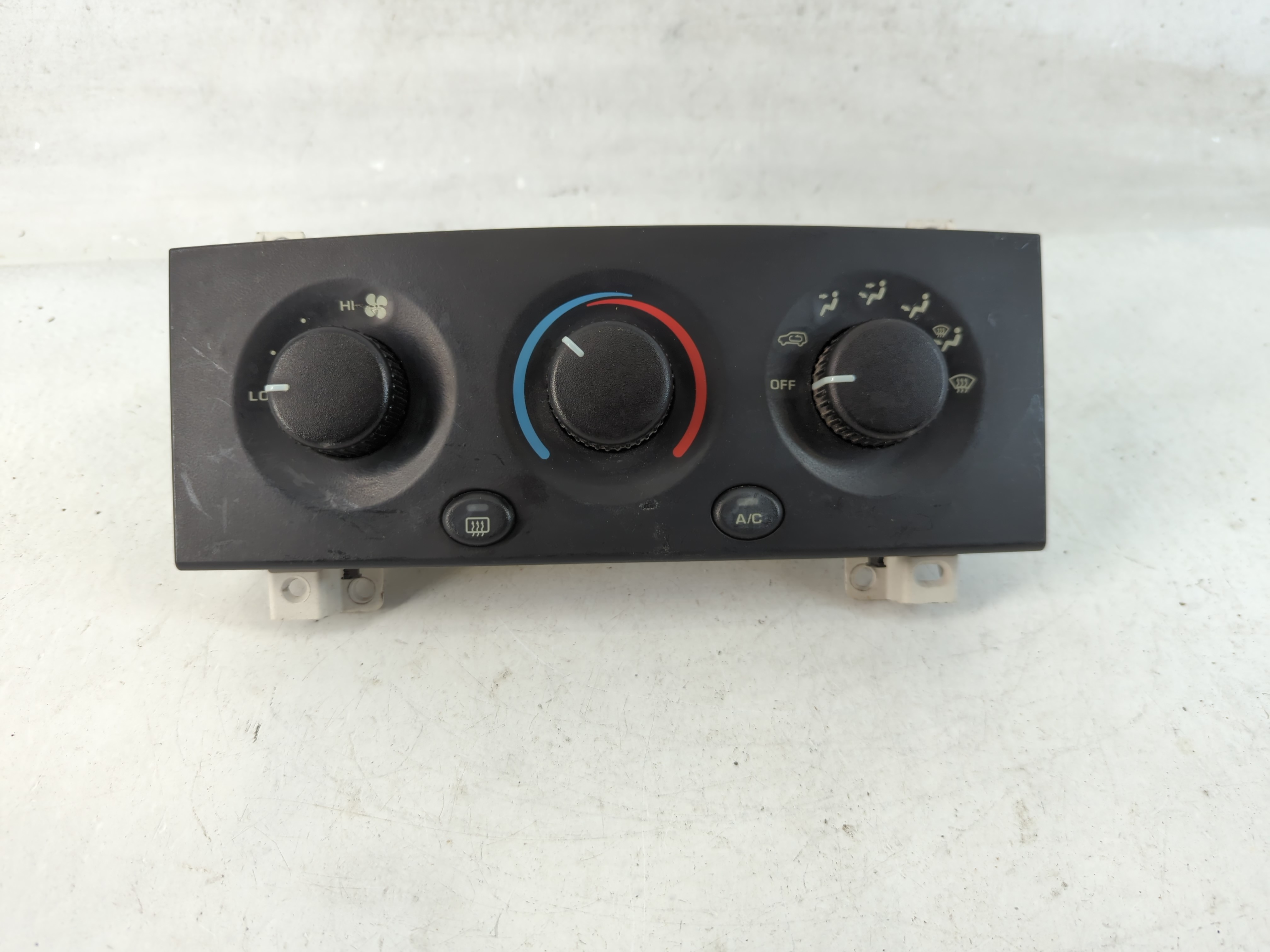 1999-2004 Jeep Grand Cherokee Ac Heater Climate Control P55115904ac 829409 - Oemusedautoparts1.com