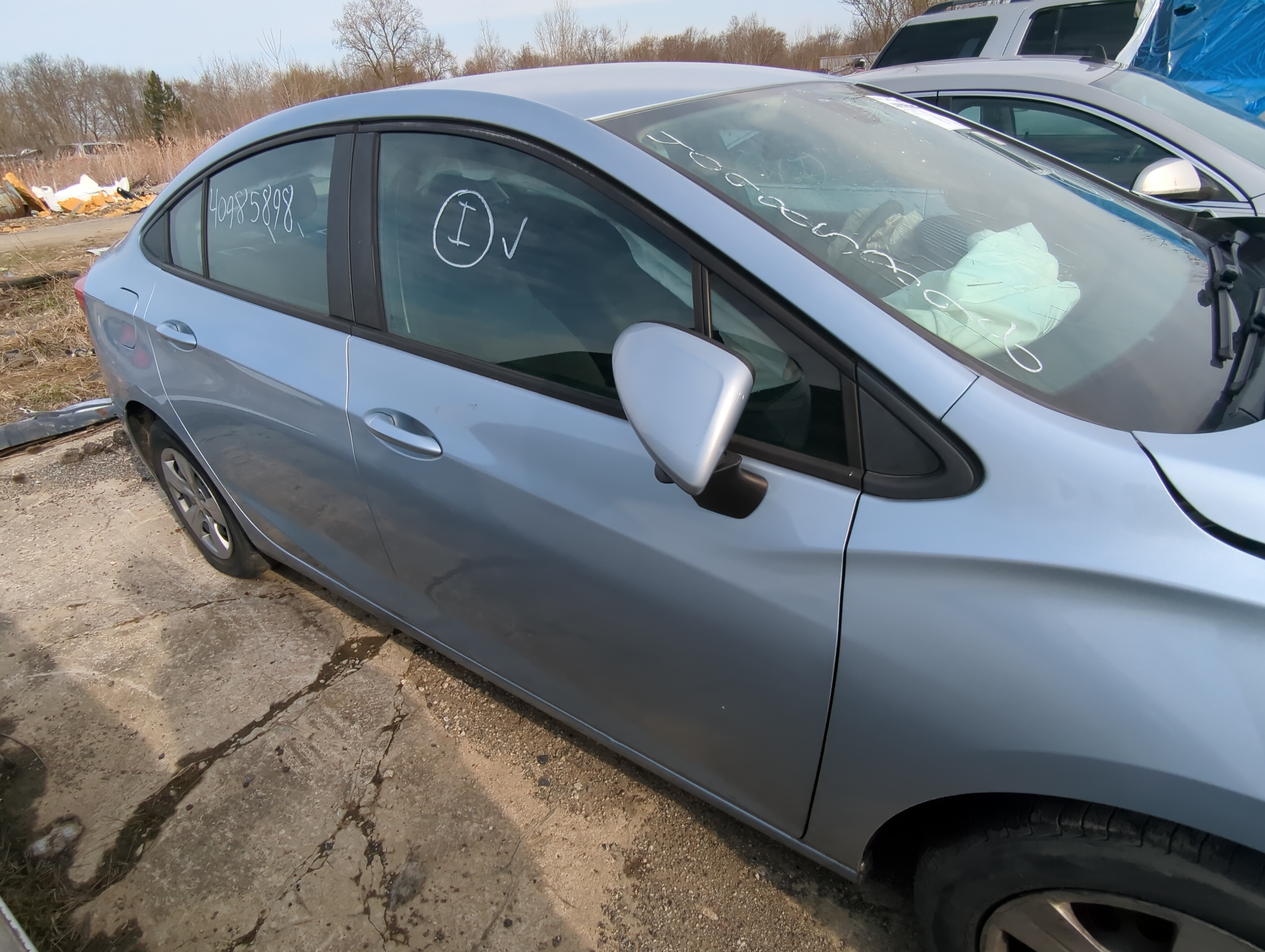 Picture of 2016-2019 Chevrolet Cruze Passenger Front Door Oem 829462