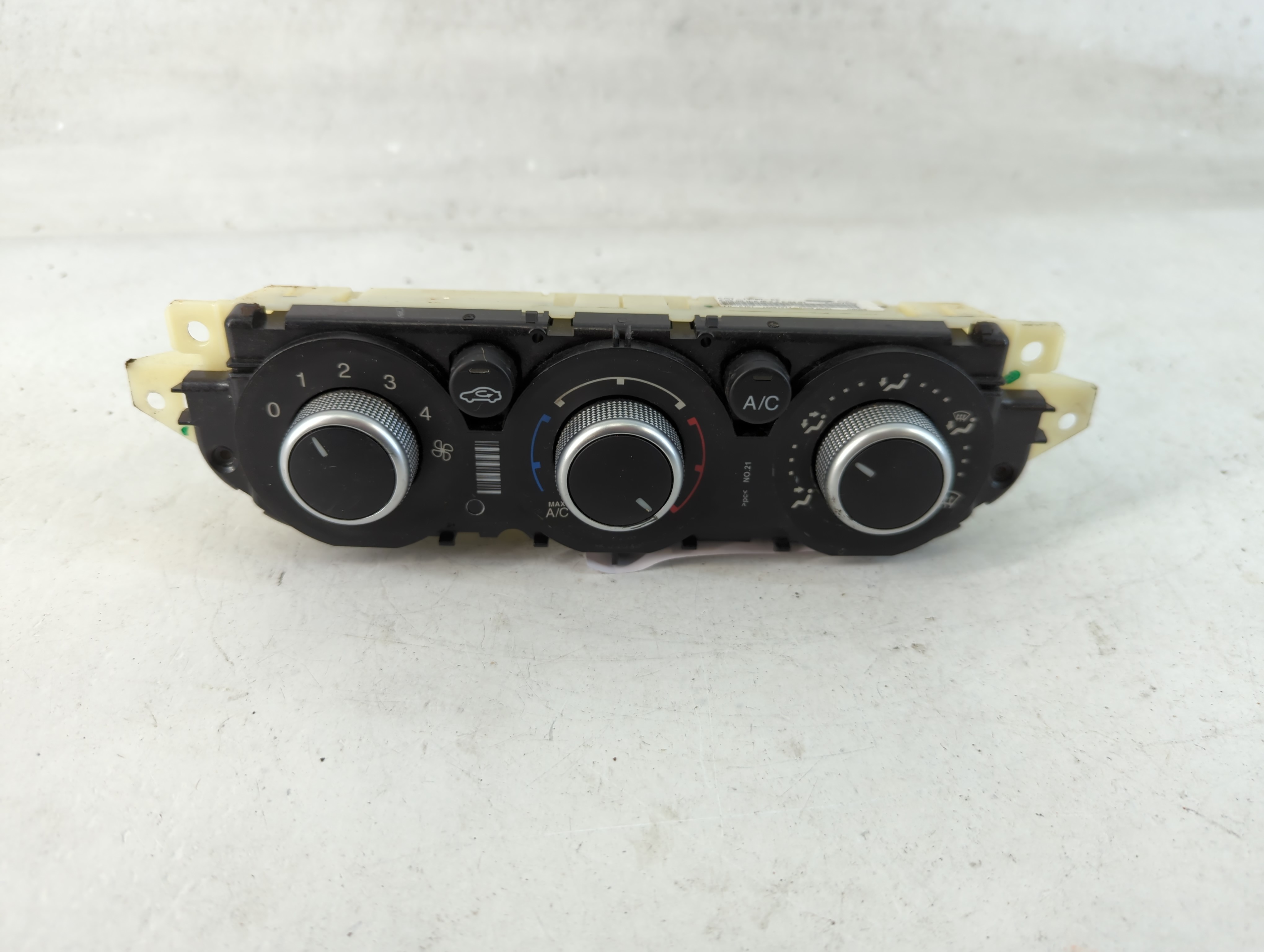2013-2016 Ford Escape Ac Heater Climate Control Cj5t-19980-ce 829654 - Oemusedautoparts1.com