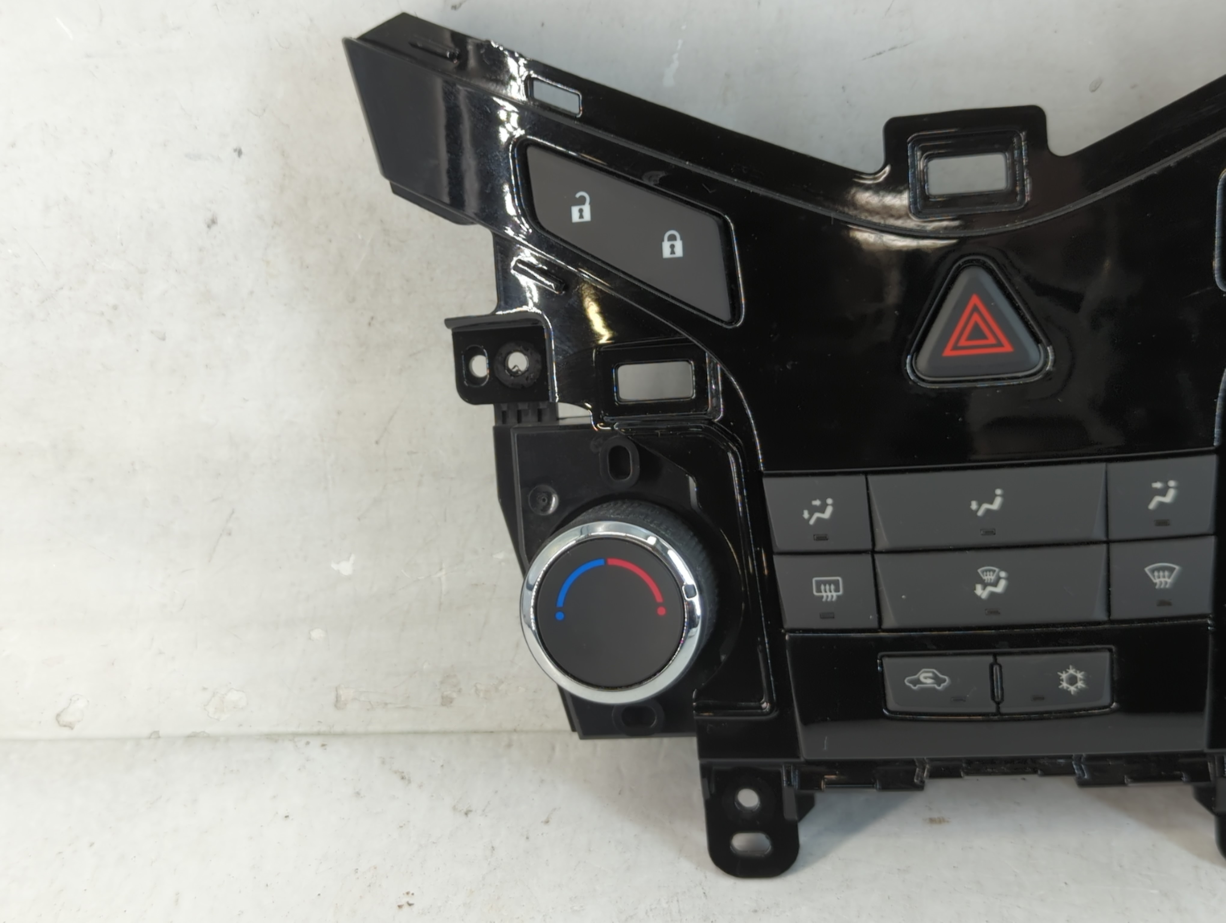 2011-2012 Chevrolet Cruze Ac Heater Climate Control 95017054 829707 - Oemusedautoparts1.com