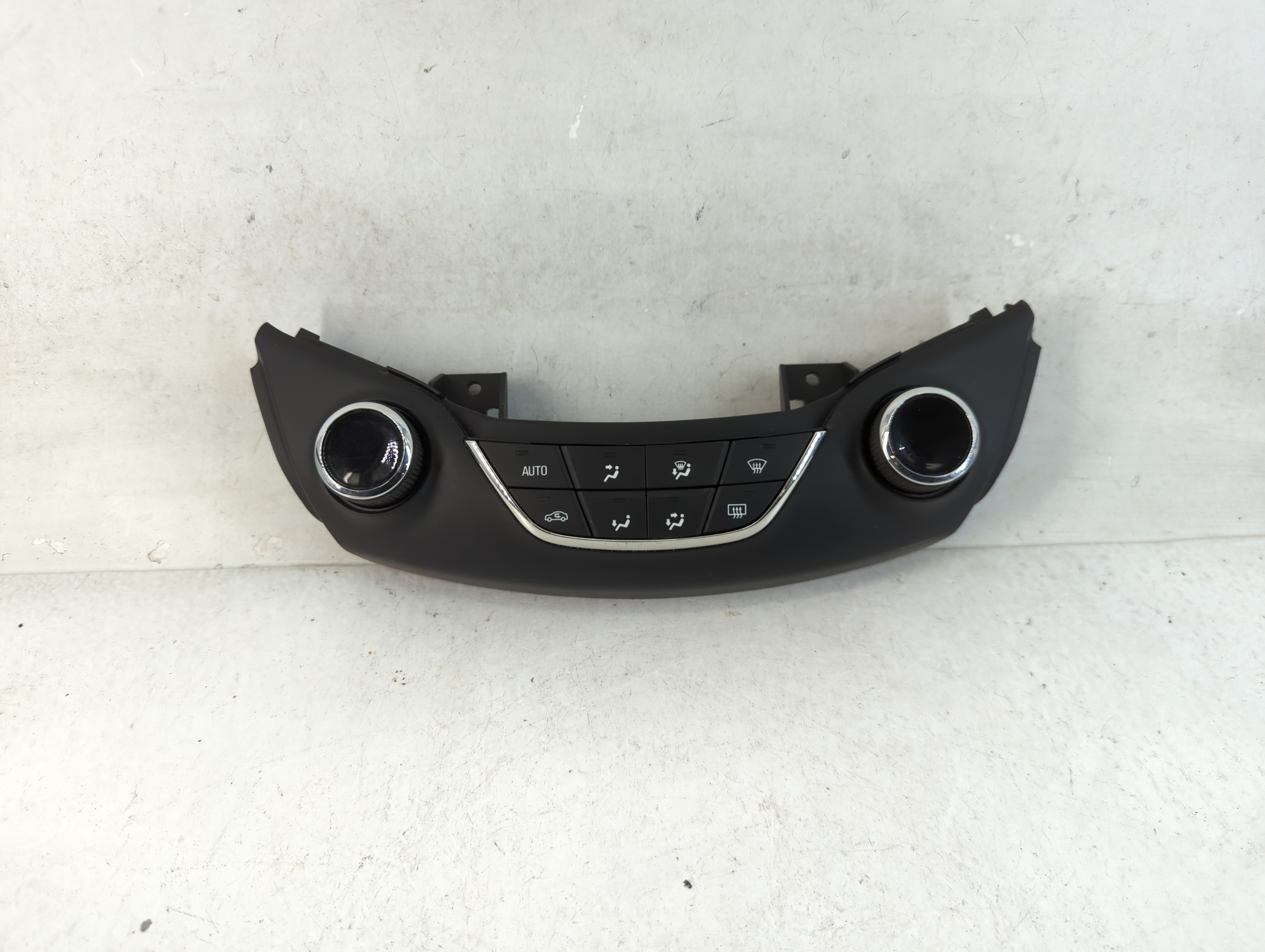 2019-2019 Chevrolet Cruze Ac Heater Climate Control 42543595 829712 - Oemusedautoparts1.com