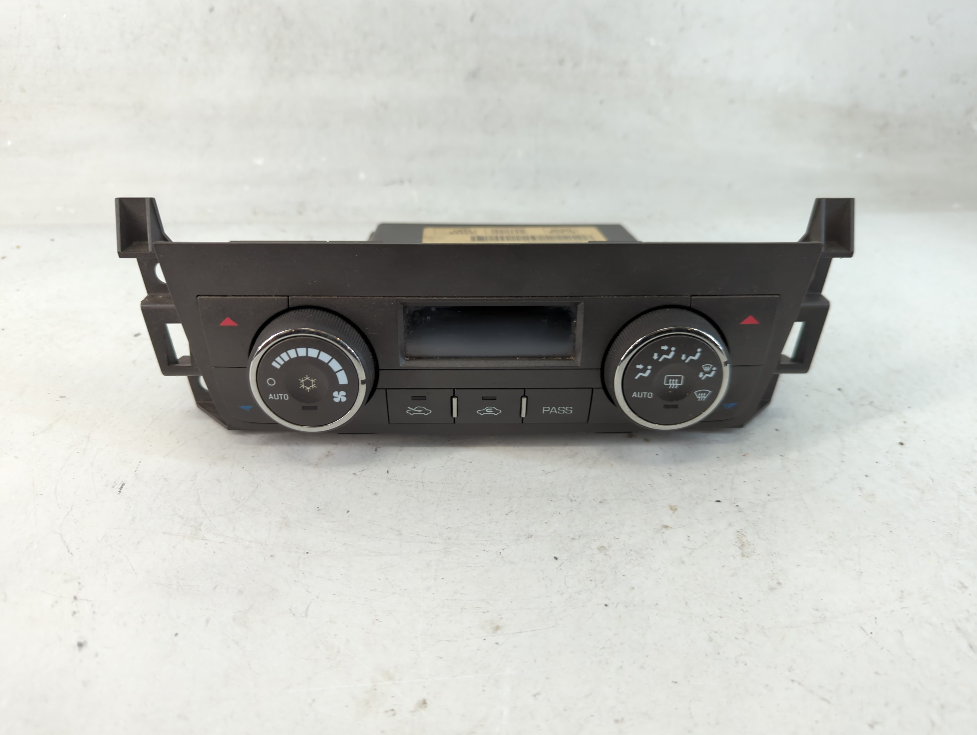 2007-2011 Cadillac Dts Ac Heater Climate Control Temperature Oem 829722 - Oemusedautoparts1.com