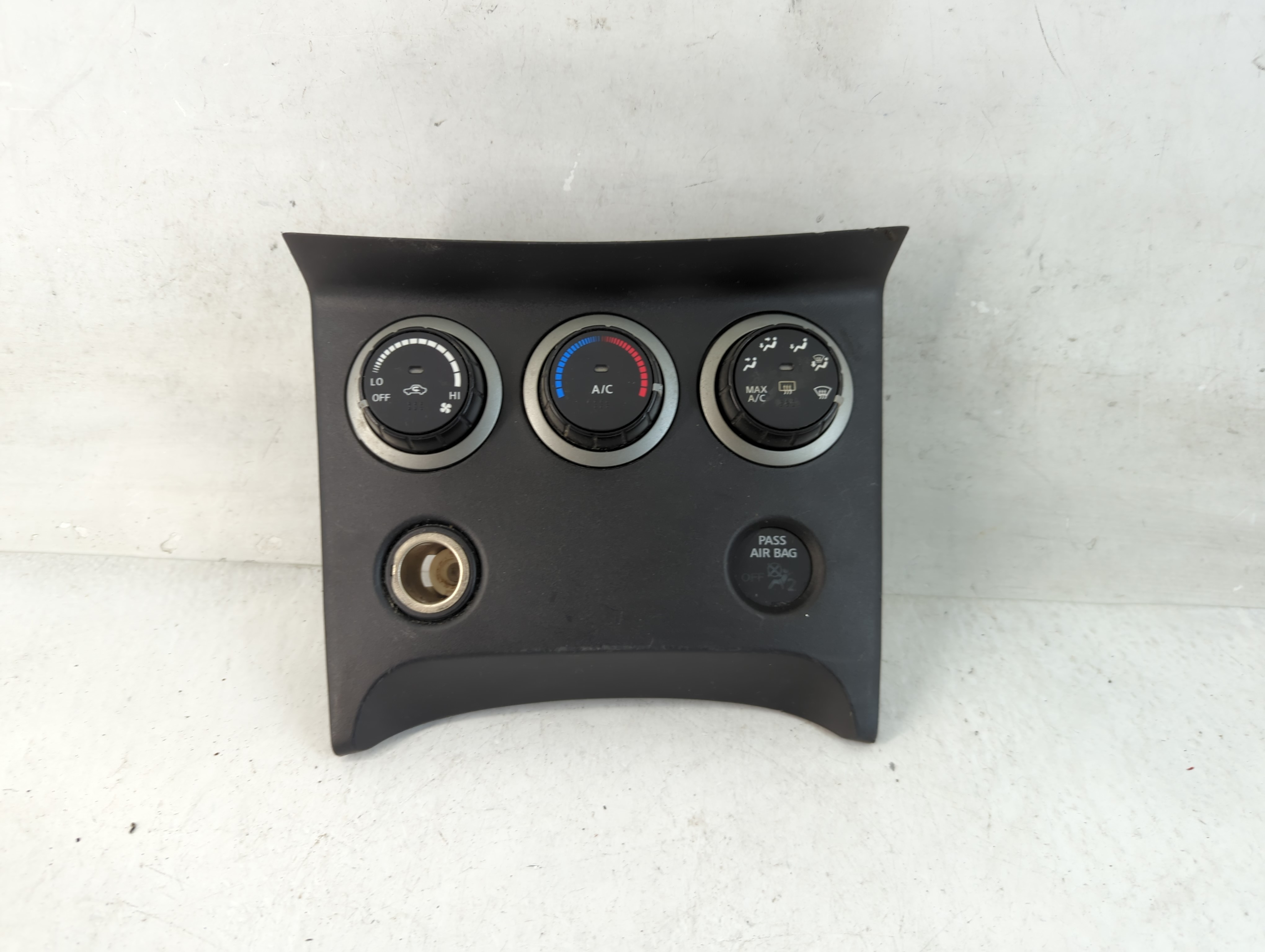 2011-2015 Nissan Rogue Ac Heater Climate Control 27500 1vl0c 829745 - Oemusedautoparts1.com
