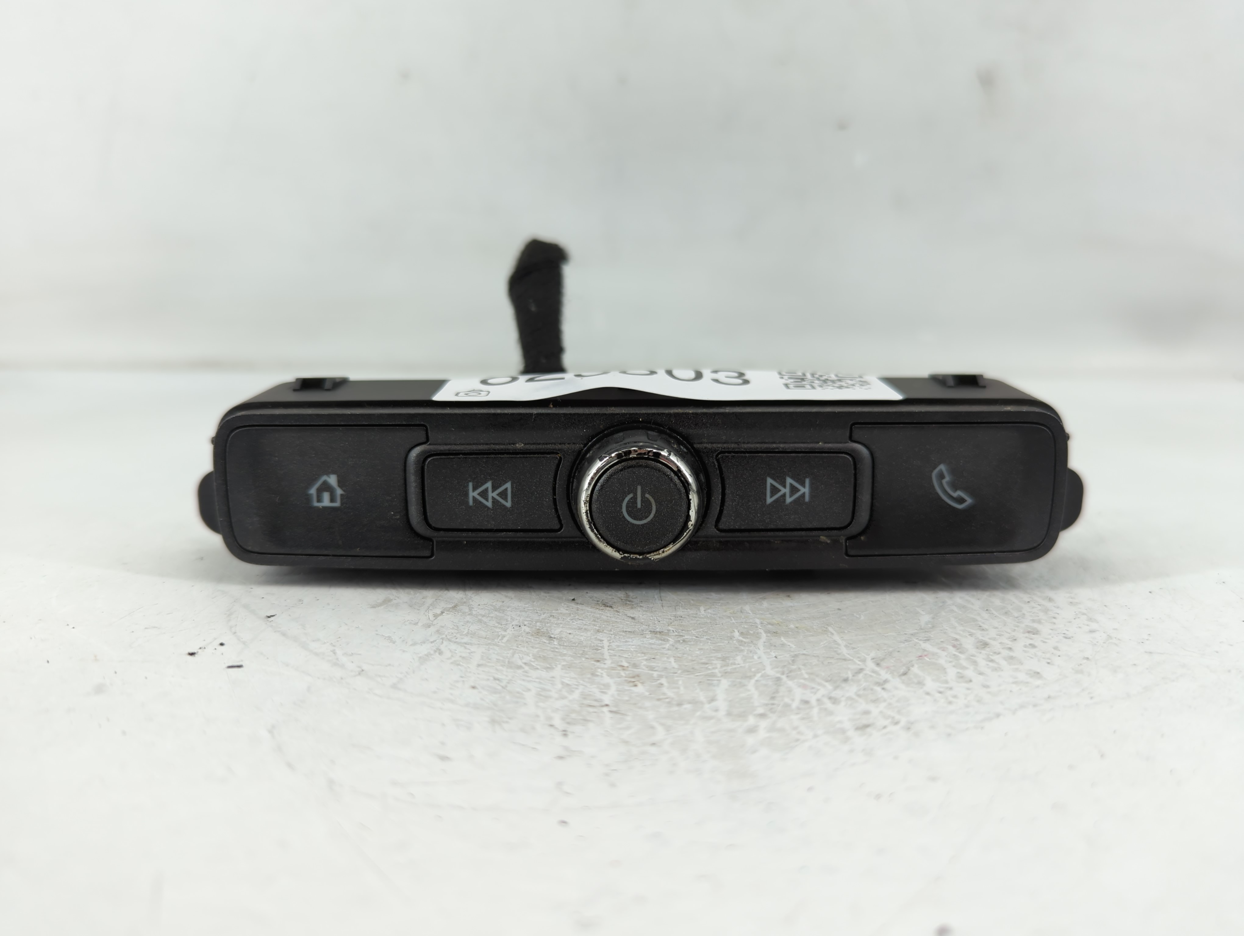 2016-2018 Chevrolet Silverado 2500 Am Fm Cd Player Radio Receiver 829803 - Oemusedautoparts1.com