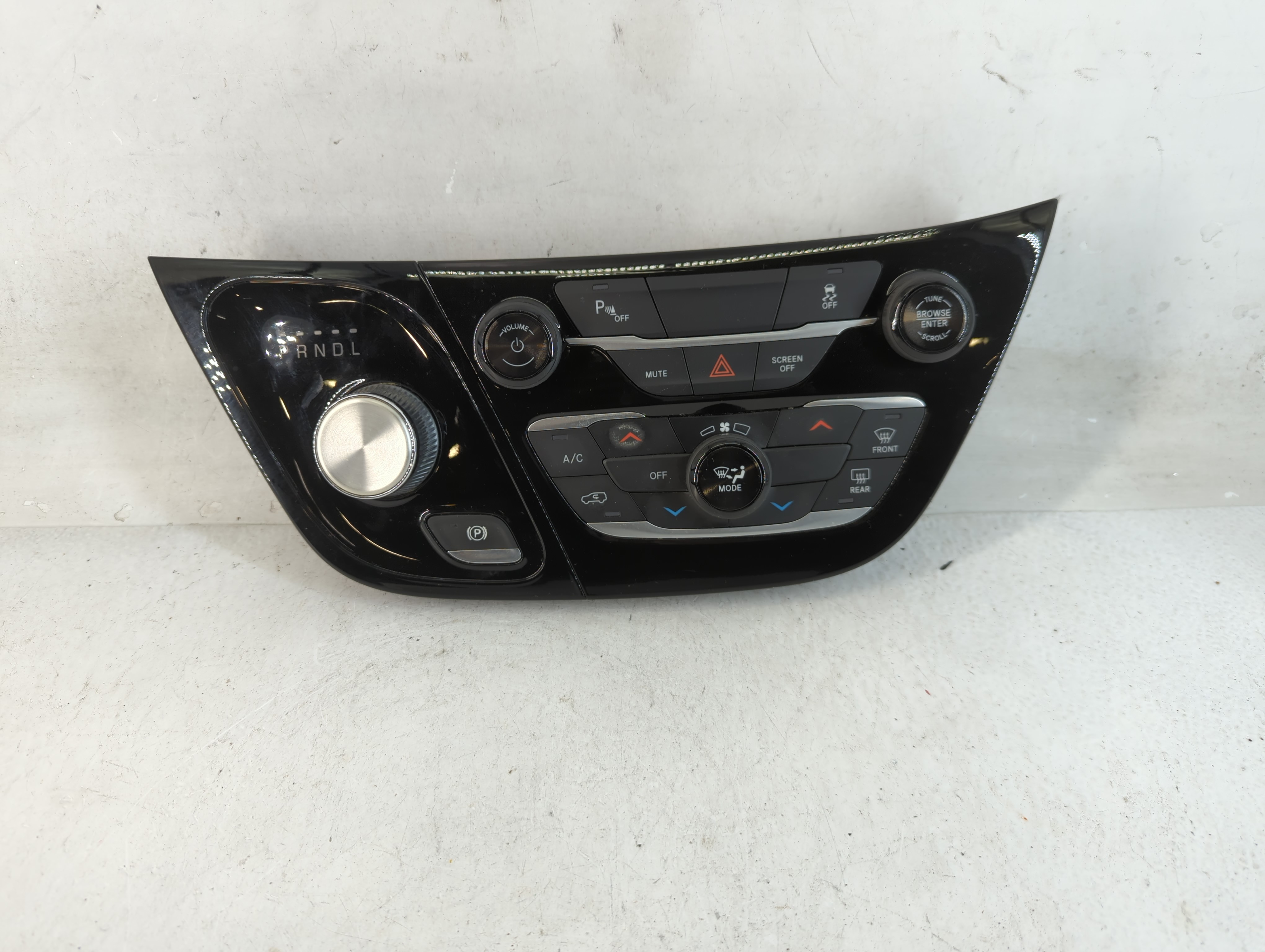 2018-2020 Chrysler Pacifica Ac Heater Climate Control P6ev241x8ab 829830 - Oemusedautoparts1.com