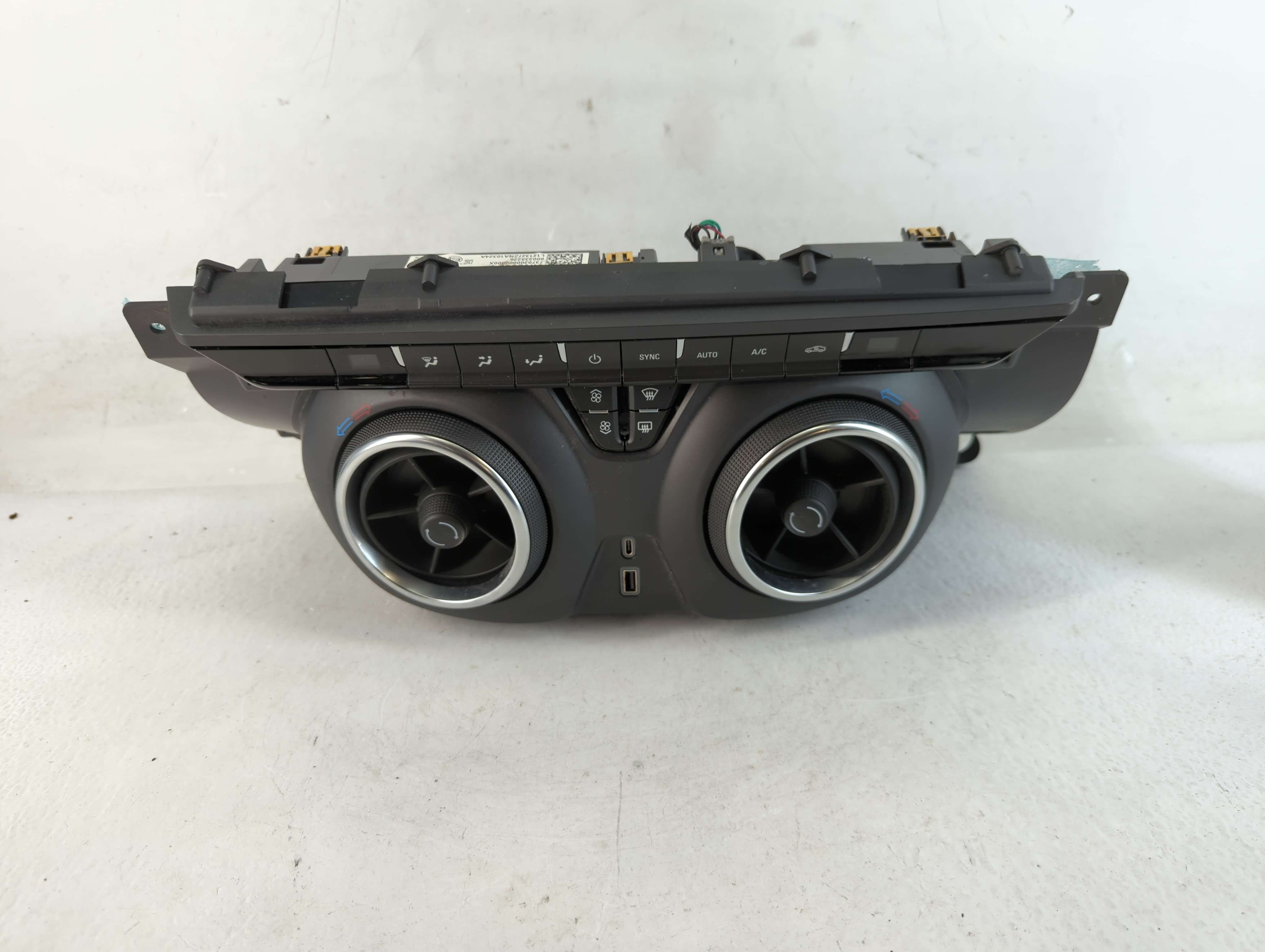 2019-2022 Chevrolet Blazer Ac Heater Climate Control 84769060 829851 - Oemusedautoparts1.com